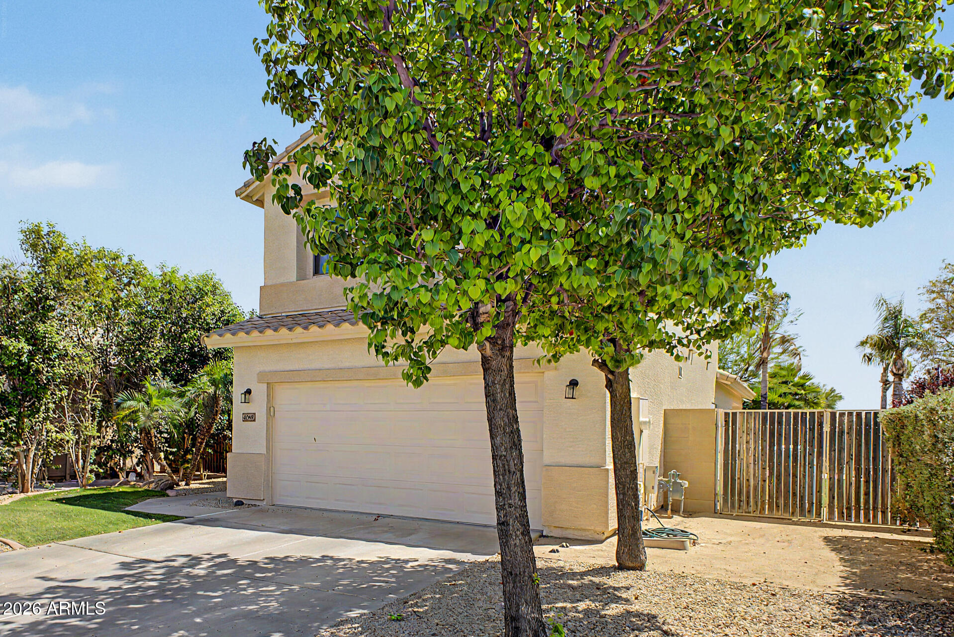 4049 W HACKAMORE Drive