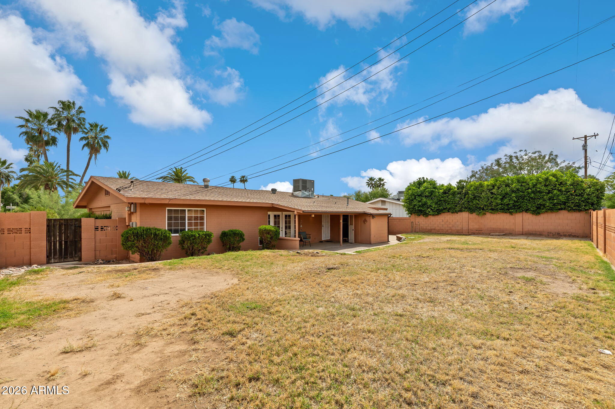 3332 E MEDLOCK Drive