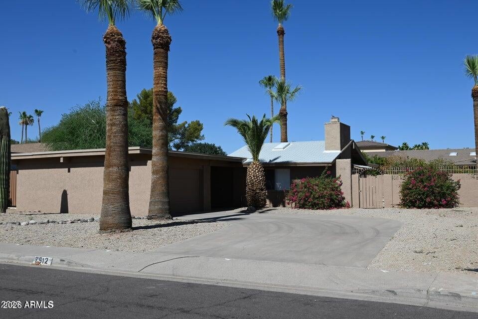 7512 N Via Del Elemental --