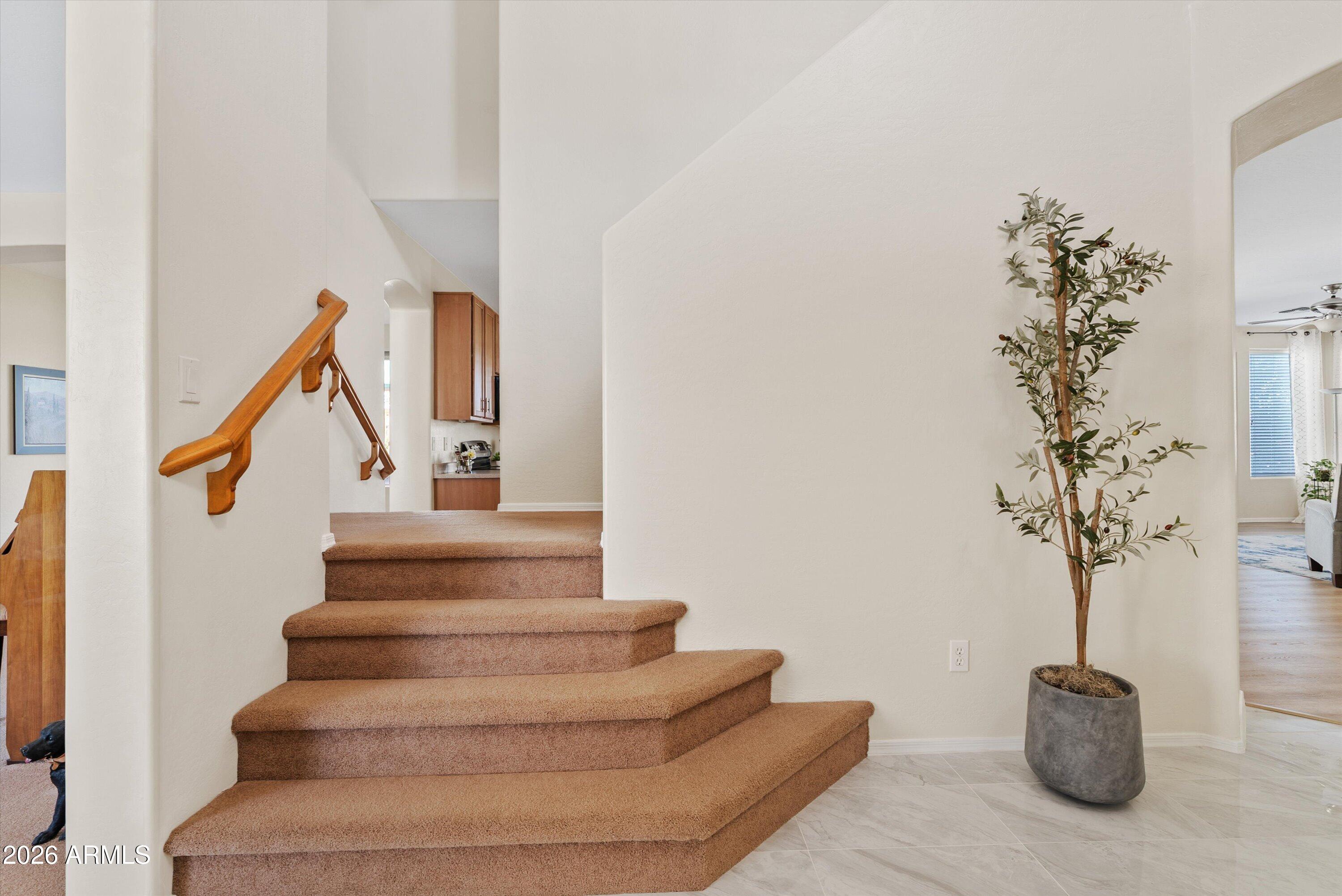 1146 E WINCHESTER Place