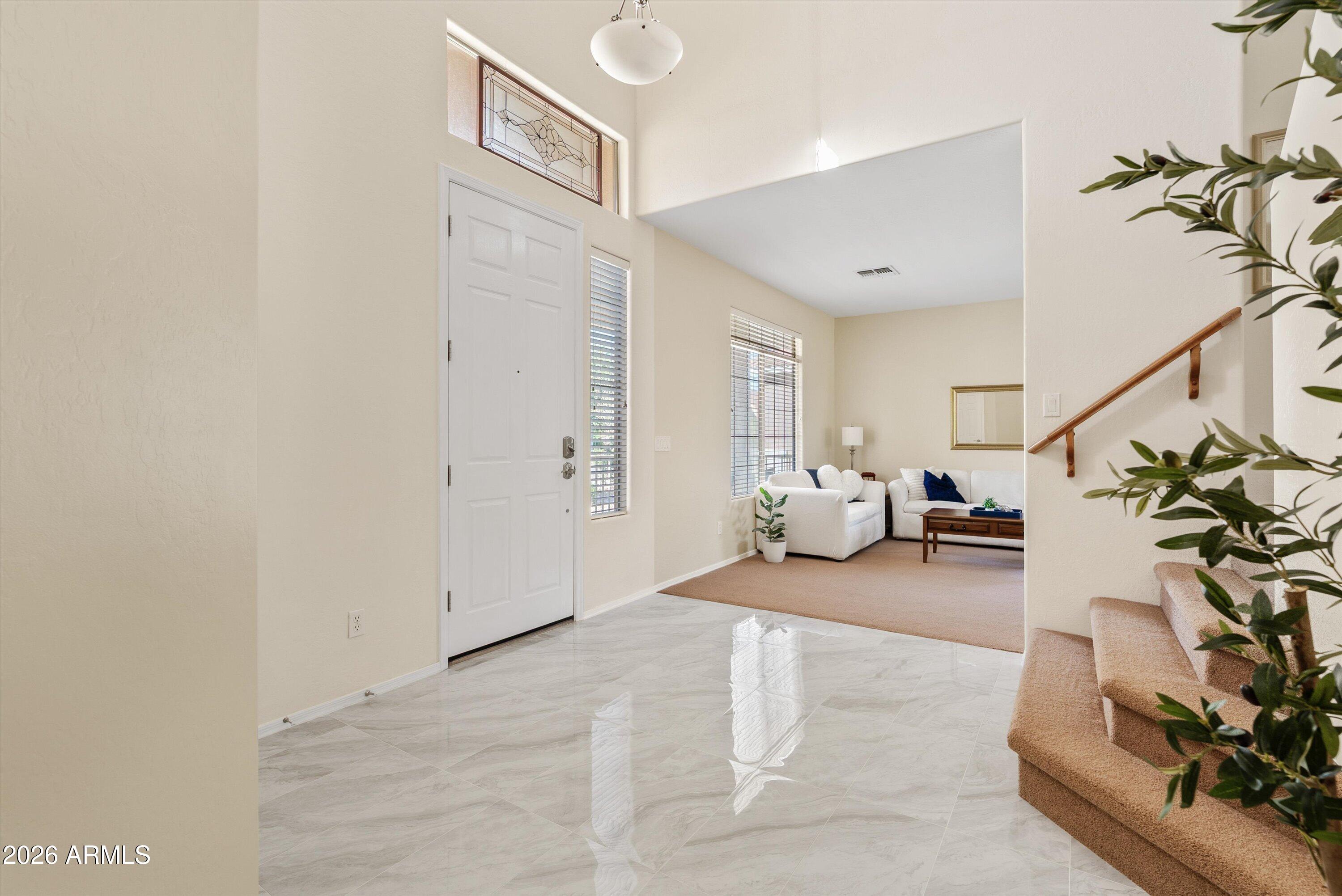 1146 E WINCHESTER Place