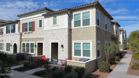 1821 E BERNIE Lane 107 Gilbert AZ 85295