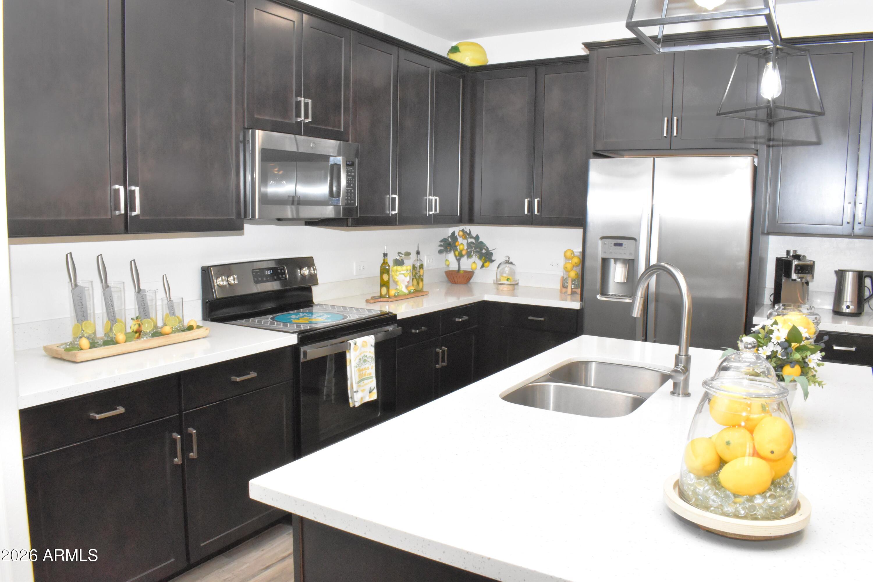 1821 E BERNIE Lane 107