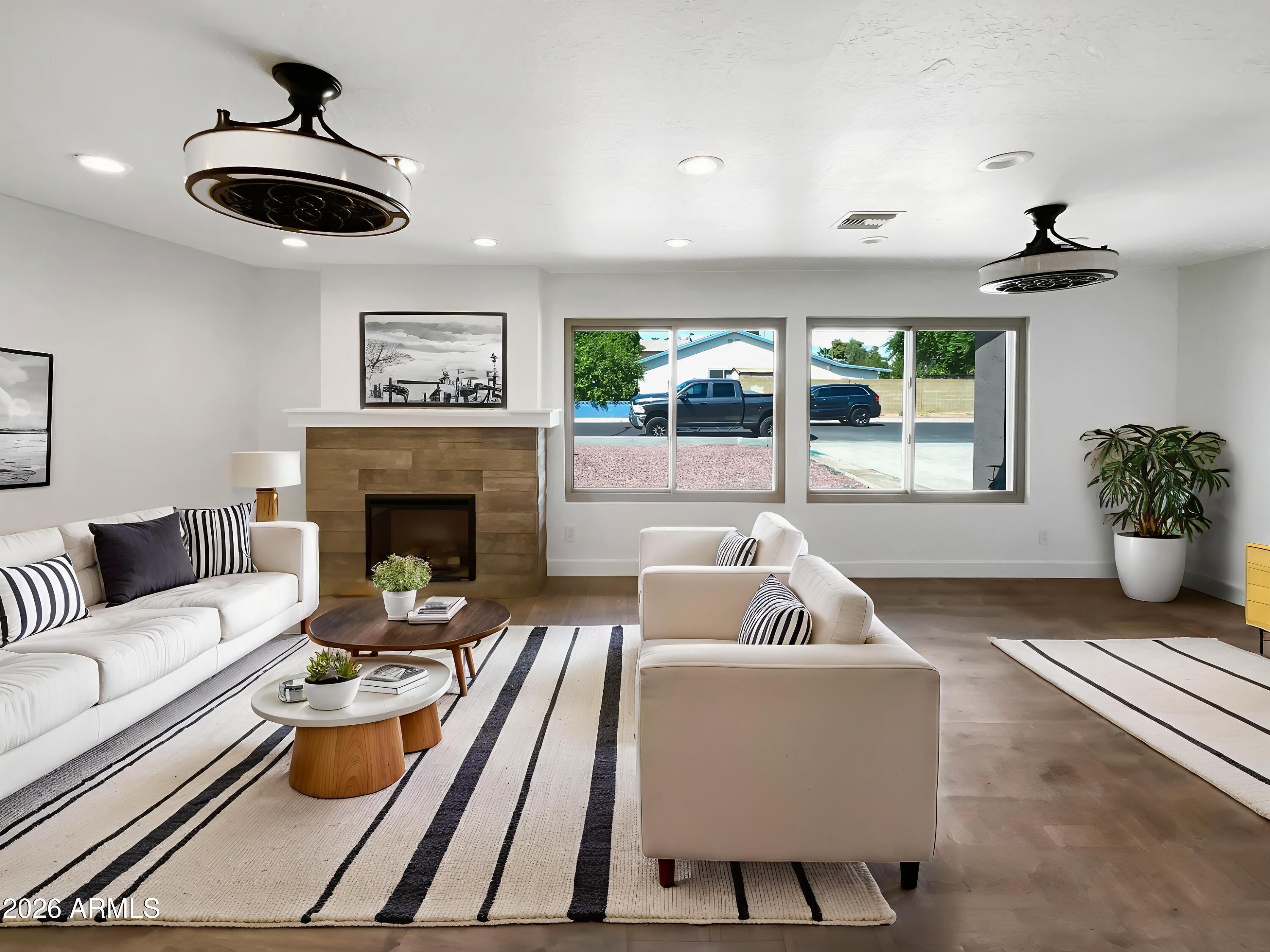 2337 W TIERRA BUENA Lane