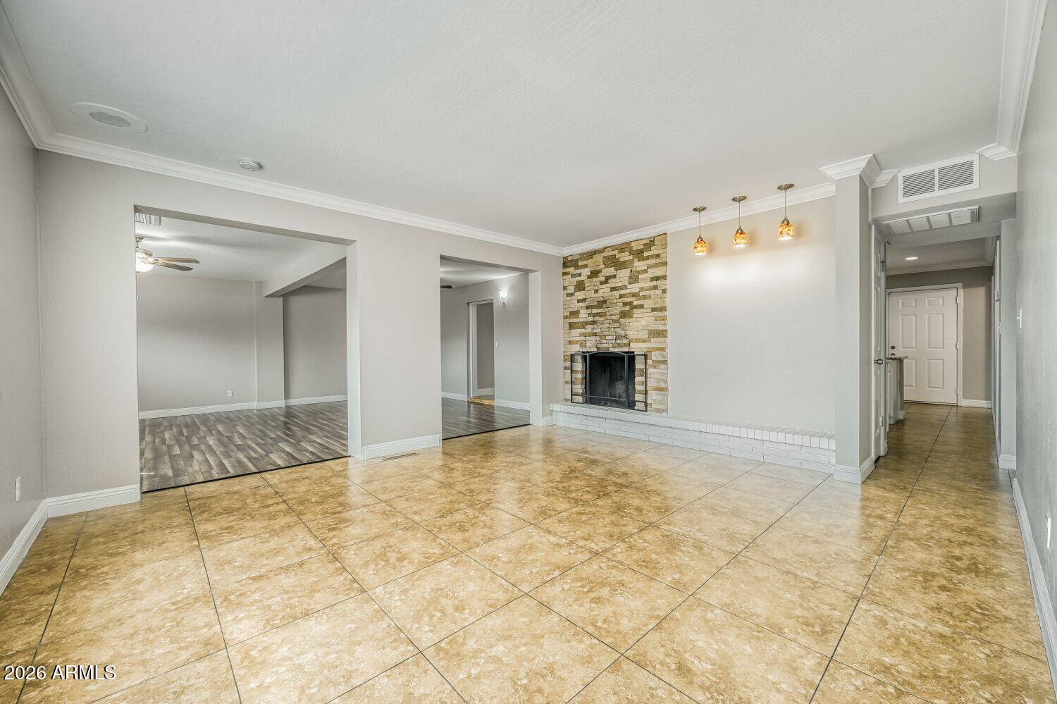 5548 W BELMONT Avenue