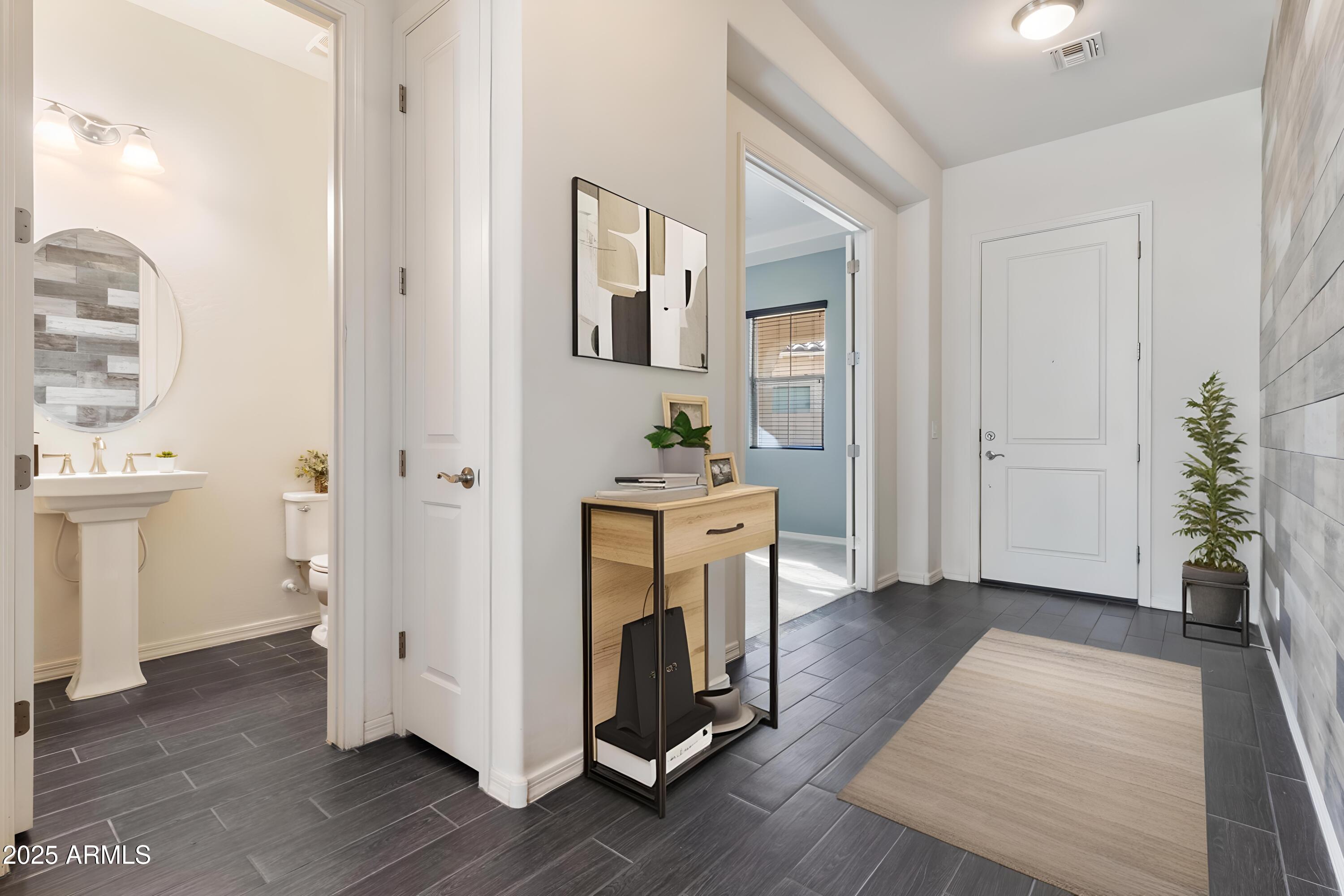 2365 N SPRINGFIELD Street