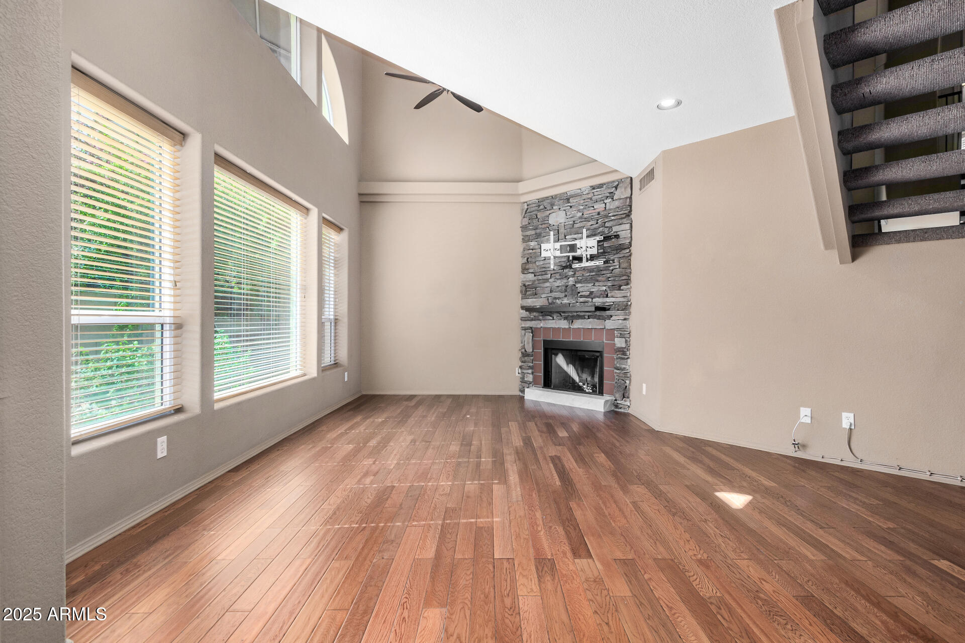 10247 N 12TH Place 2