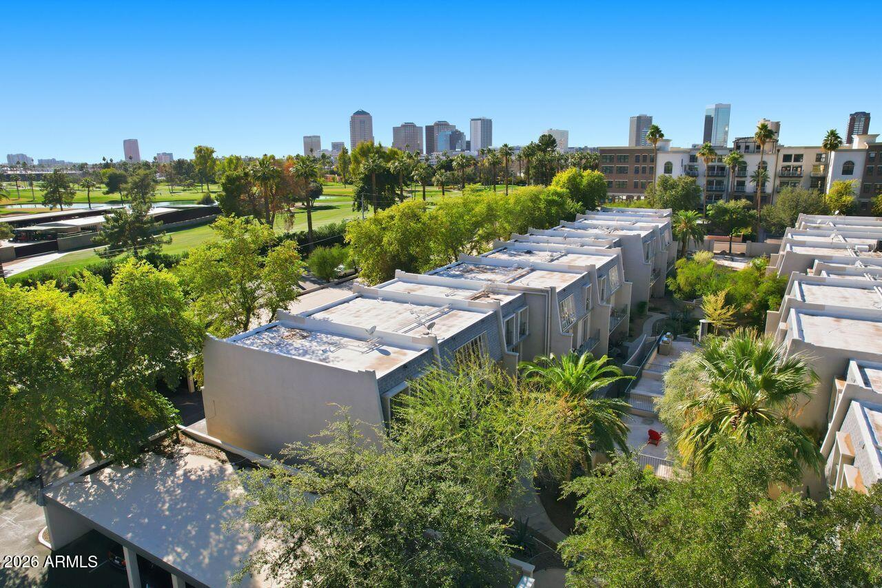 1012 E OSBORN Road E