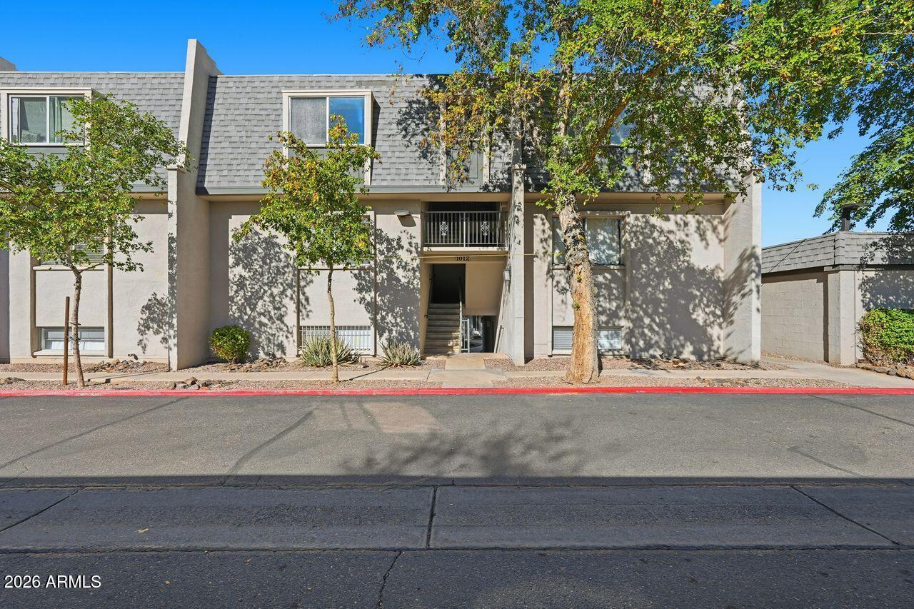 1012 E OSBORN Road E