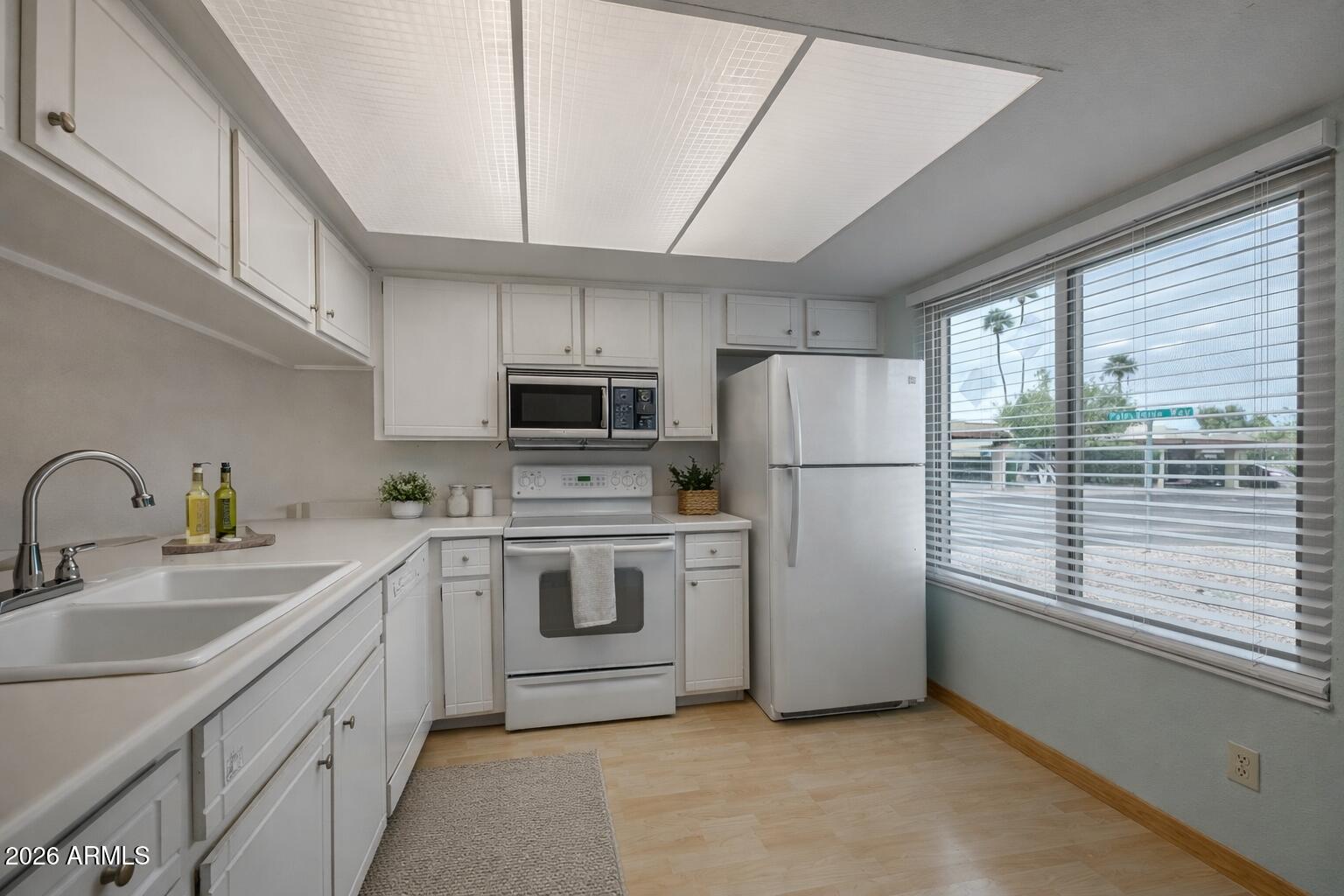 537 S PALO VERDE Way