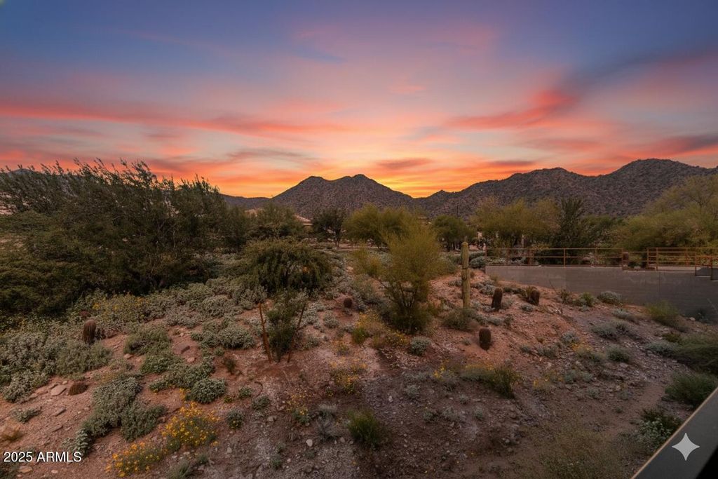 Photo of 11673 N 136th Street #2009, Scottsdale, AZ 85259 (MLS # 6948309)