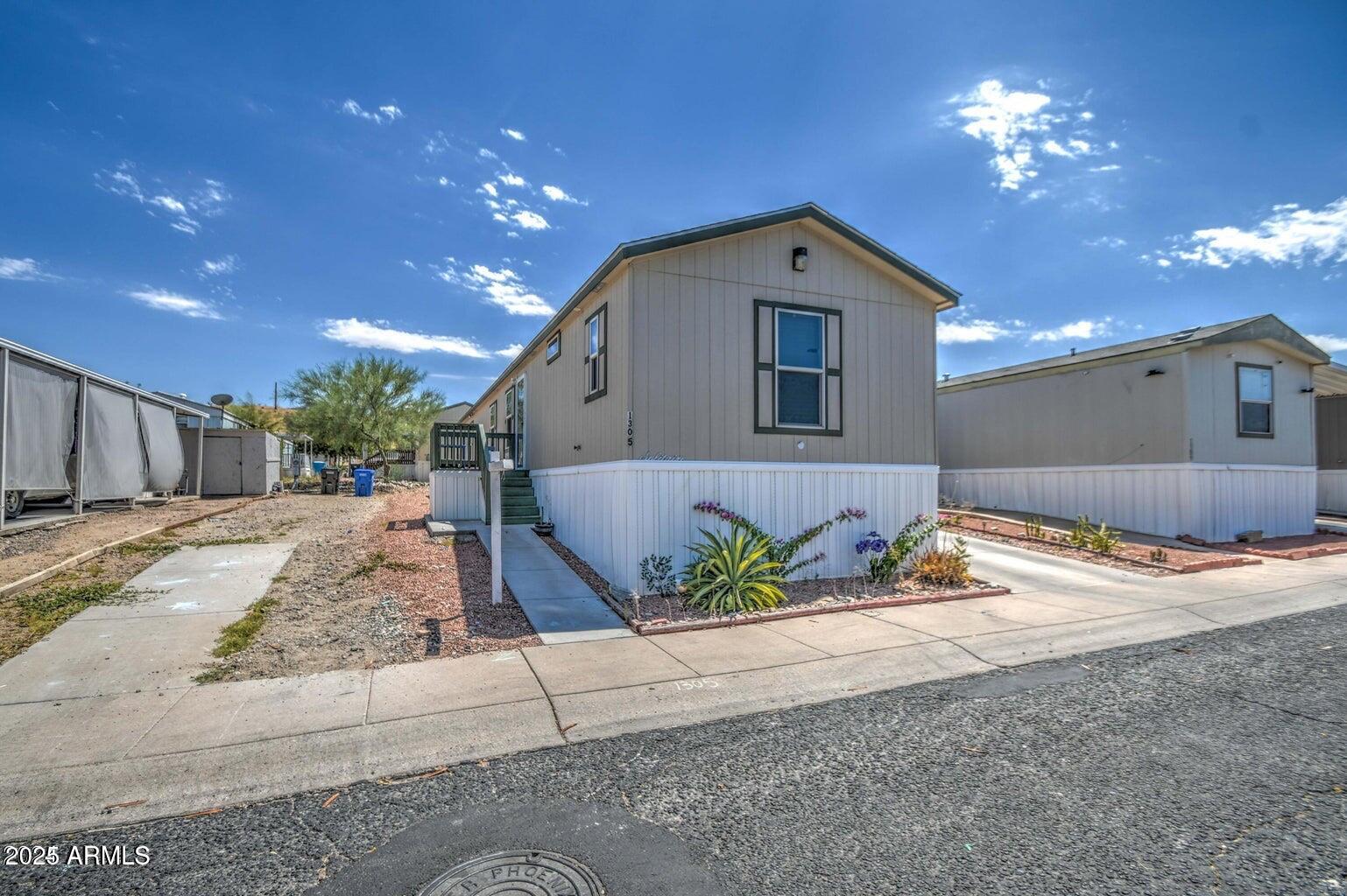 1305 W Summerside Road