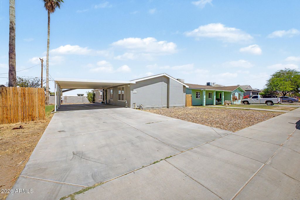 Photo of 11012 W Durango Street, Avondale, AZ 85323 (MLS # 7015471)