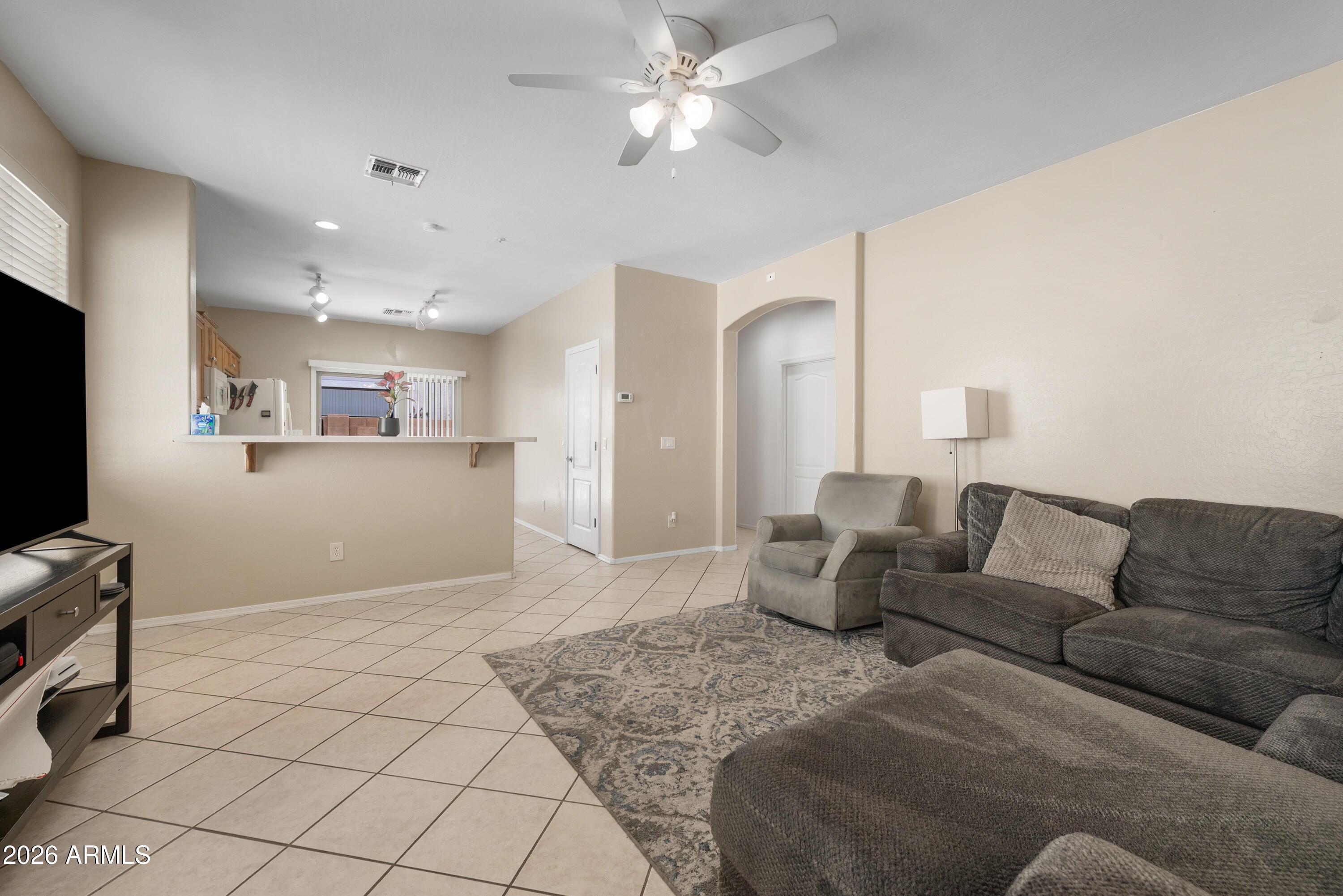 862 S COLONIAL Drive