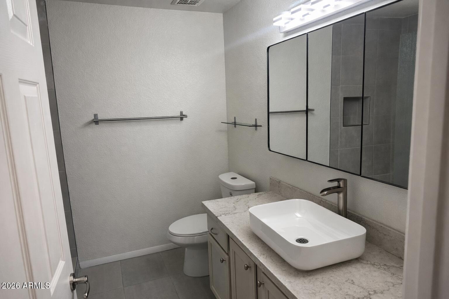 5122 E SHEA Boulevard 2050