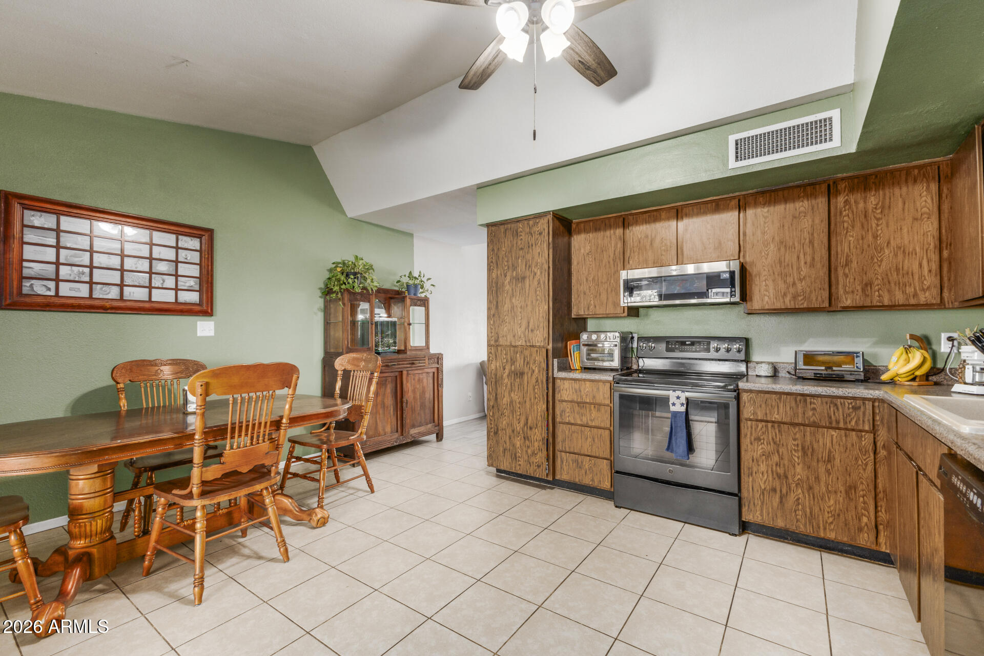 5940 W MAUNA LOA Lane