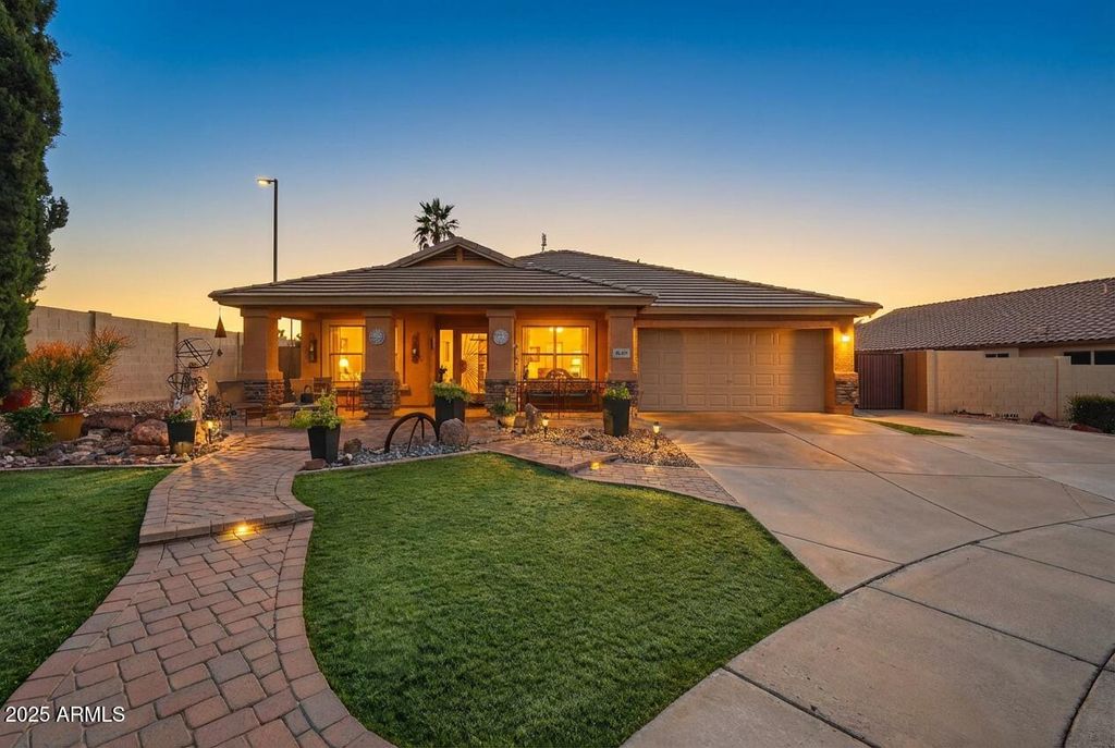 Photo of 2483 E Morelos Street, Chandler, AZ 85225 (MLS # 6962851)