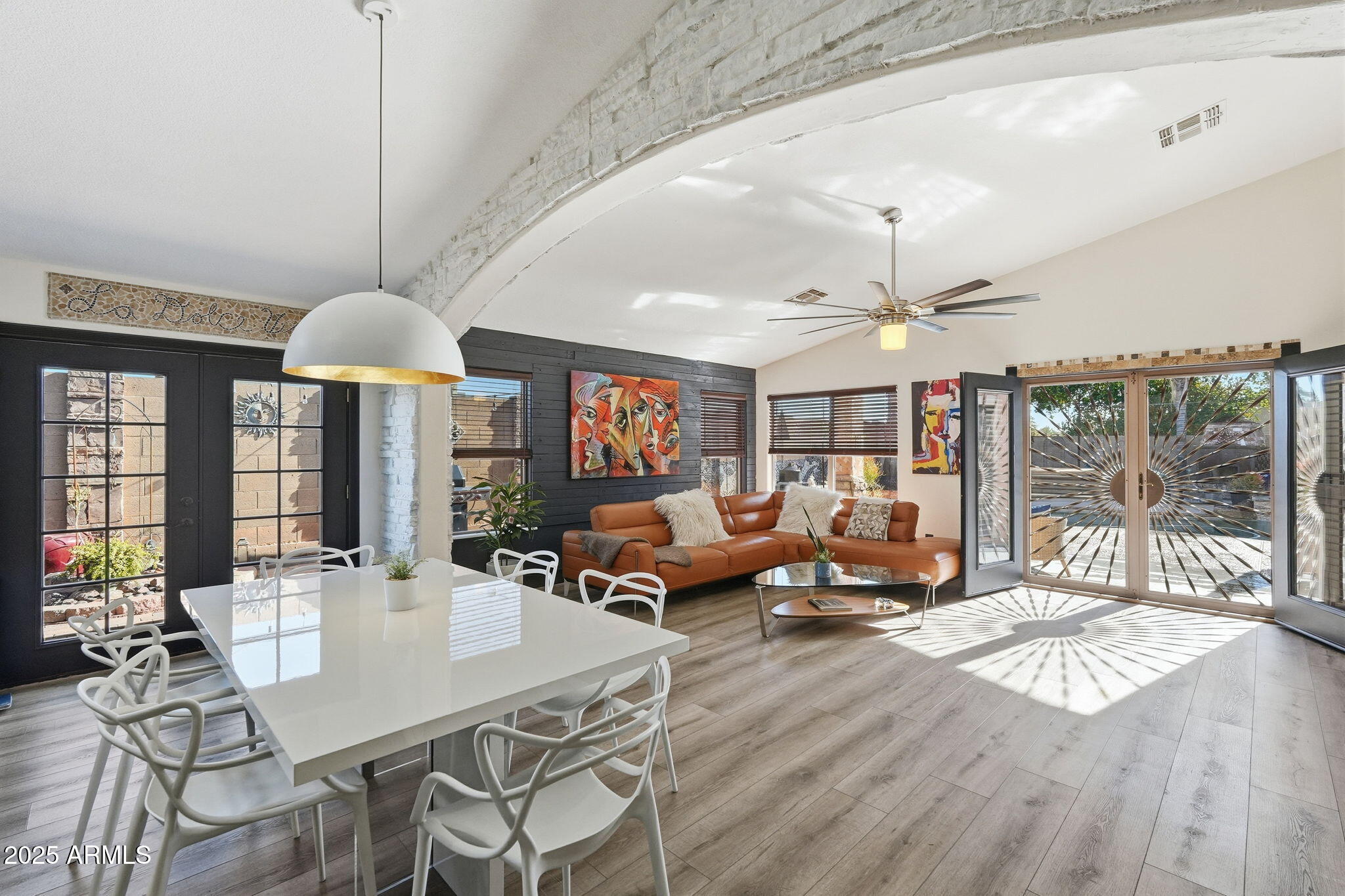 2483 E MORELOS Street