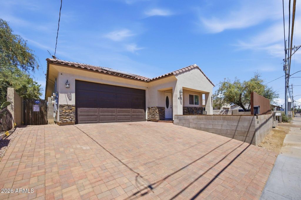 Photo of 420 S 4th Street, Avondale, AZ 85323 (MLS # 7032670)