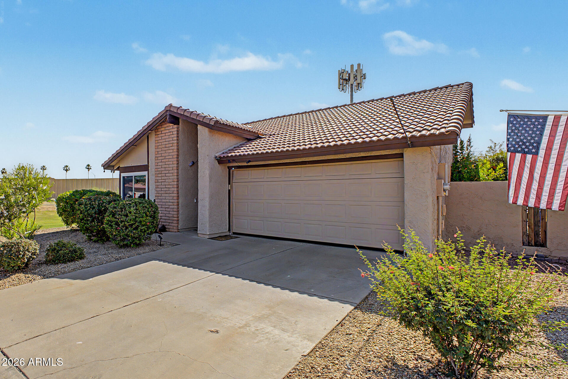 5221 E SAGUARO Circle