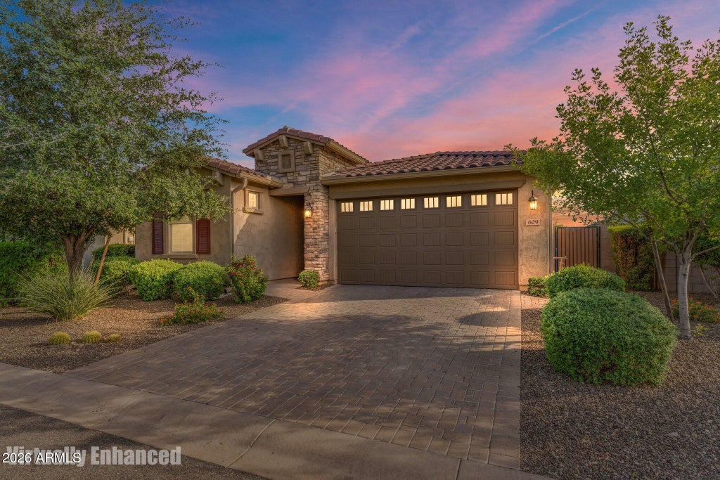 Photo of 609 E Pasaro Drive, Phoenix, AZ 85085 (MLS # 7091622)
