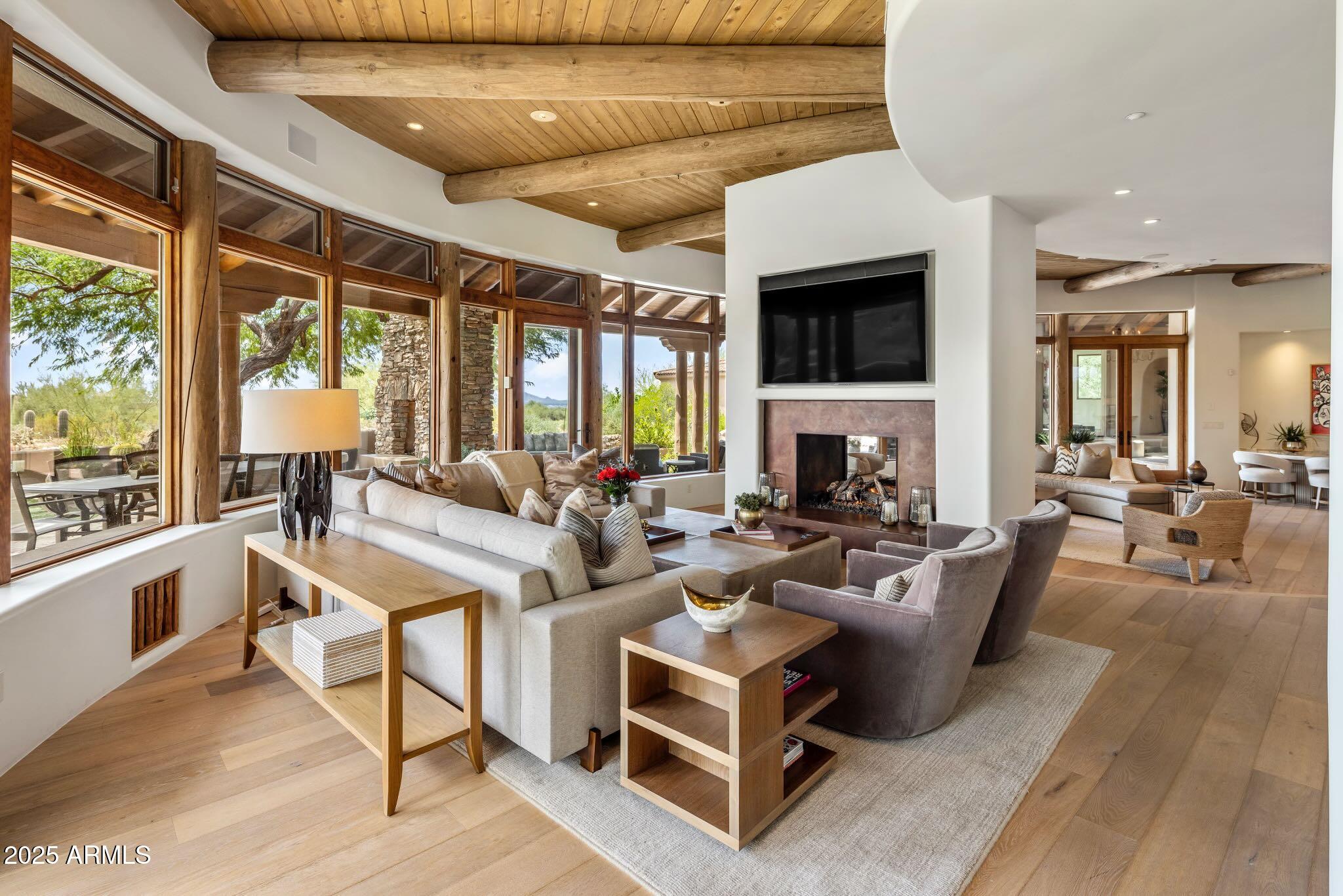 9290 E THOMPSON PEAK Parkway 463