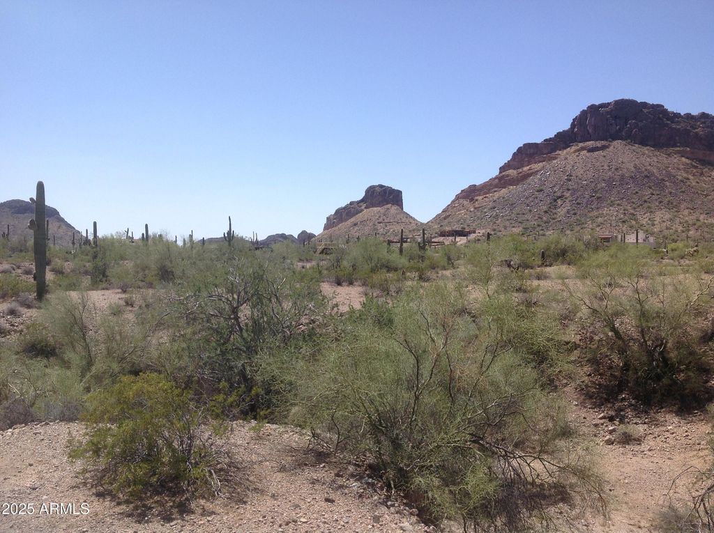 Photo of 0 N Dolores Place #&#39;_&#39;, San Tan Valley, AZ 85144 (MLS # 6943567)