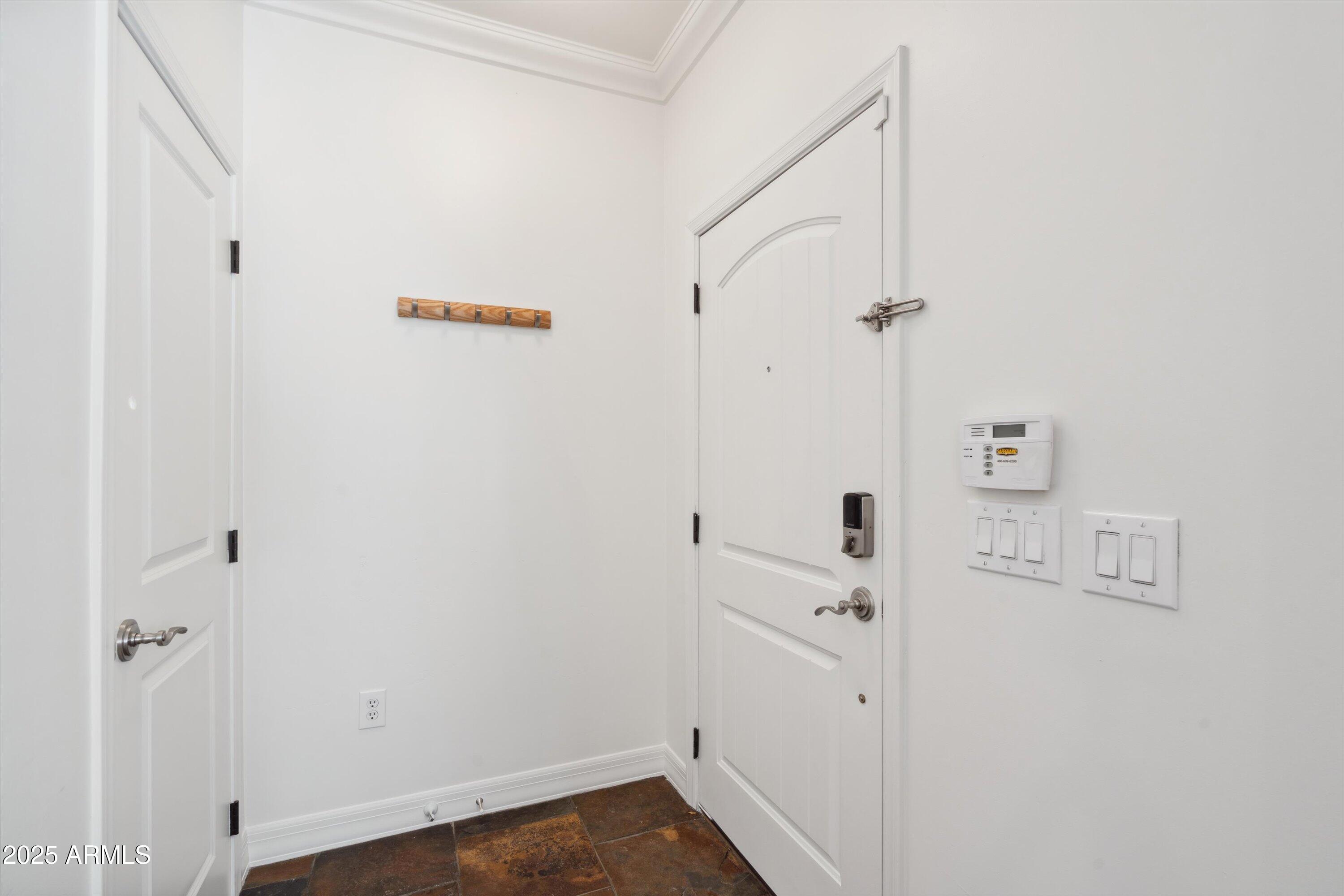 10757 N 74TH Street 1016