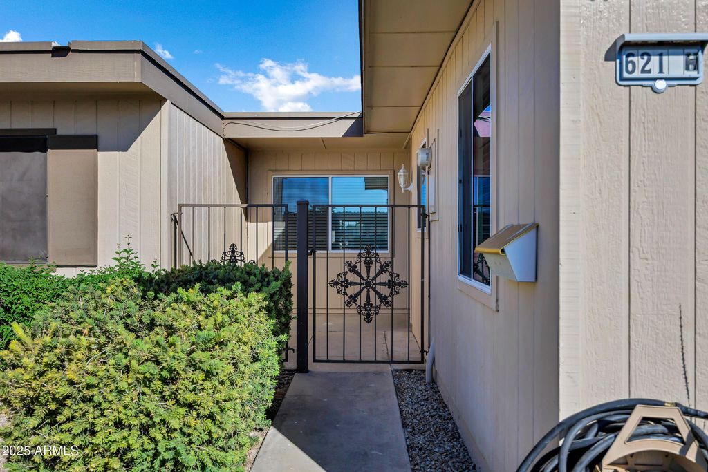 Photo of 13621 N 98th Avenue #H, Sun City, AZ 85351 (MLS # 6943610)