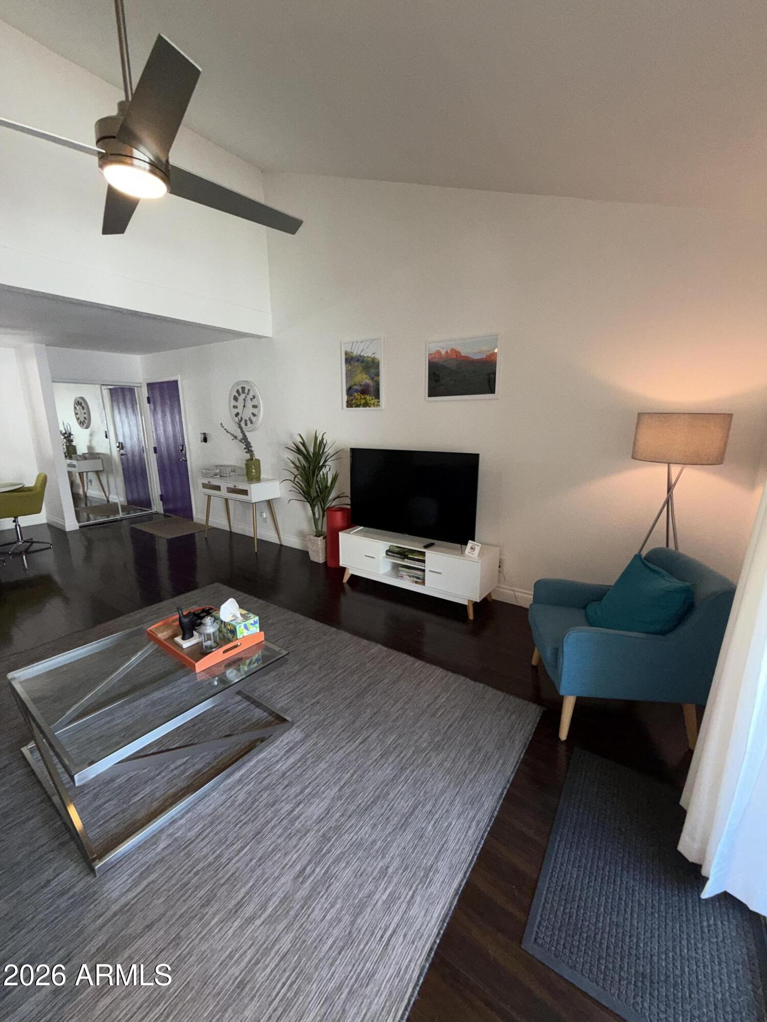 7350 N VIA PASEO DEL SUR -- O202