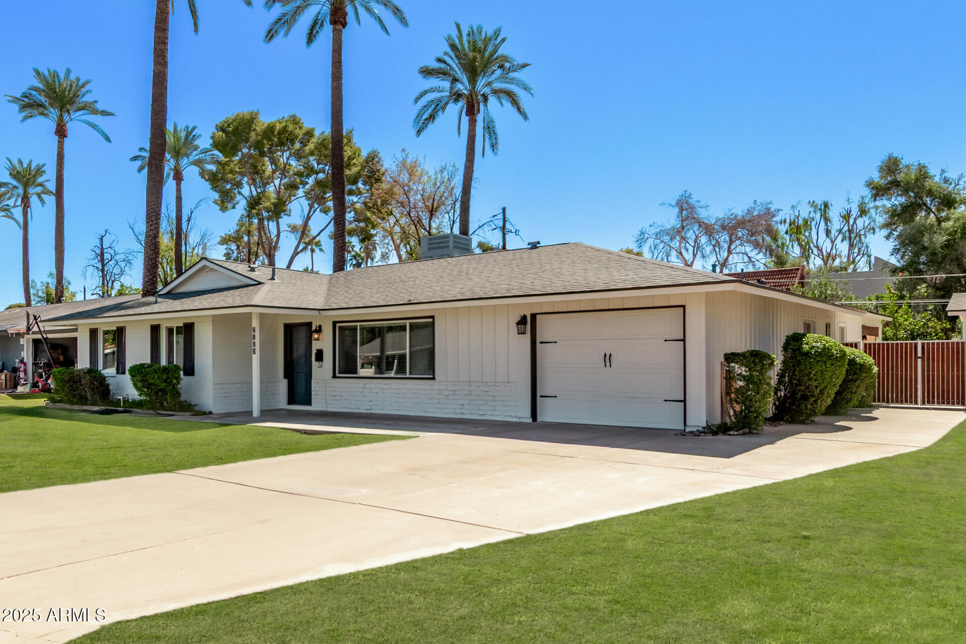 4617 E CATALINA Drive