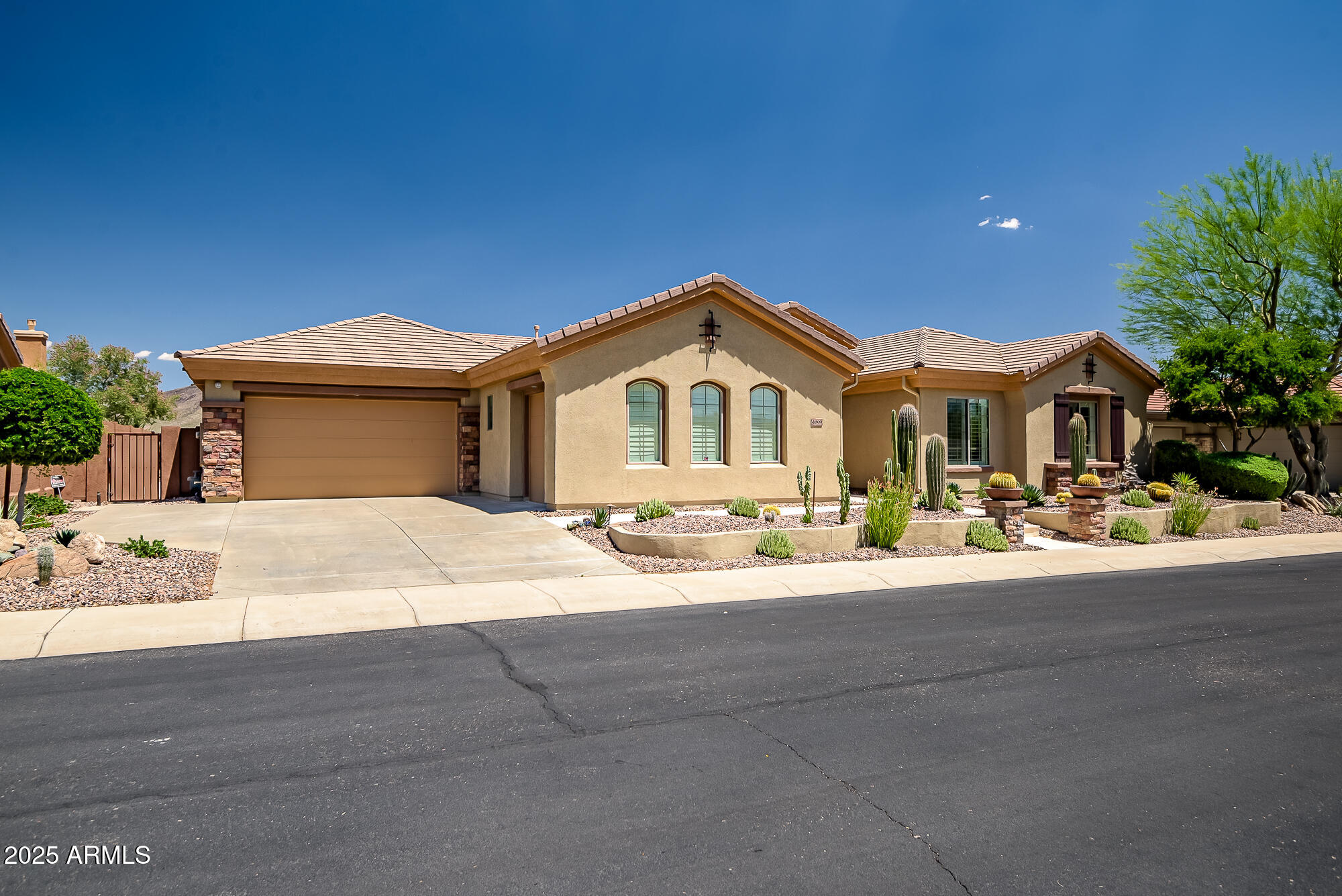 41809 N LA CROSSE Trail