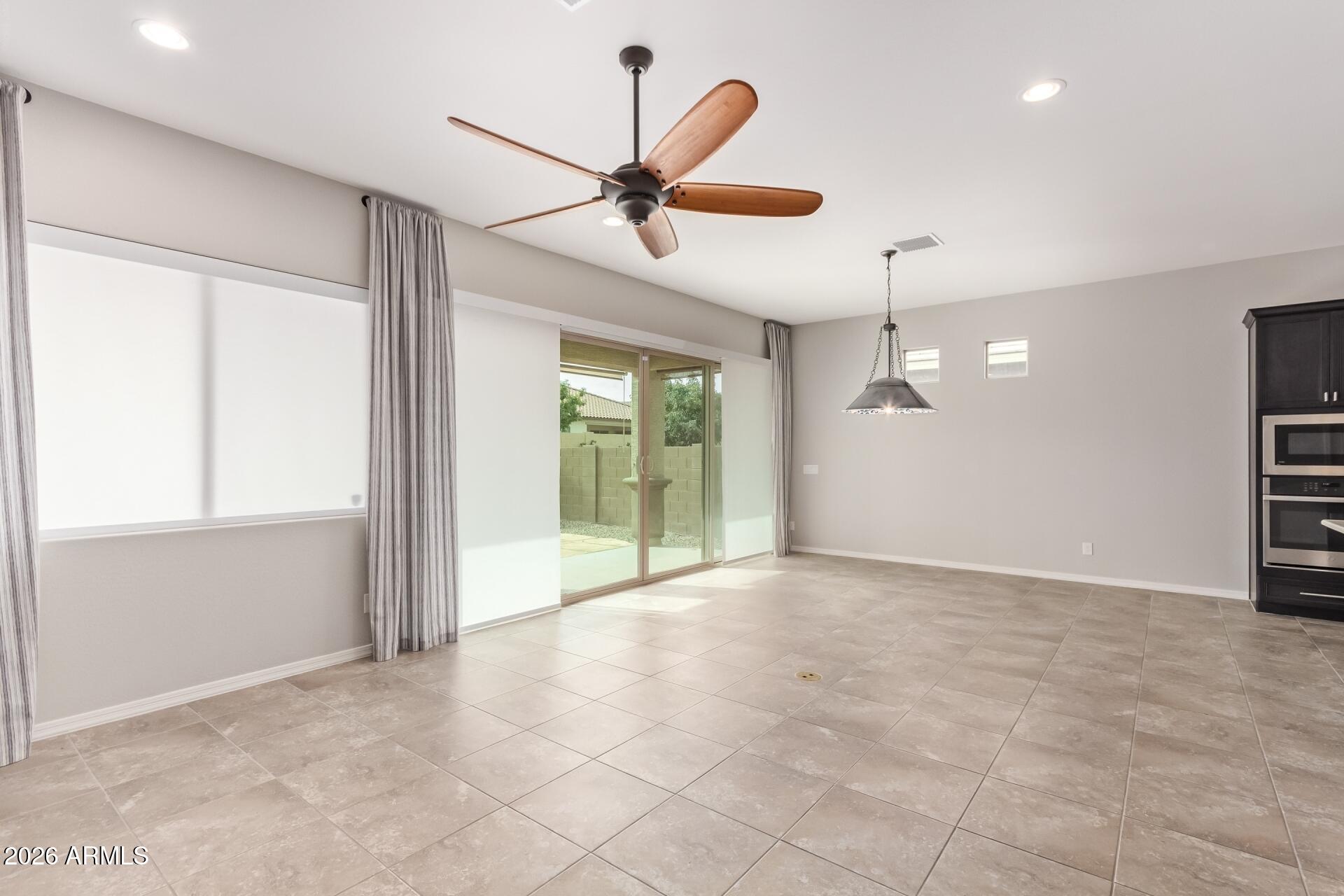 41335 W ALMIRA Drive