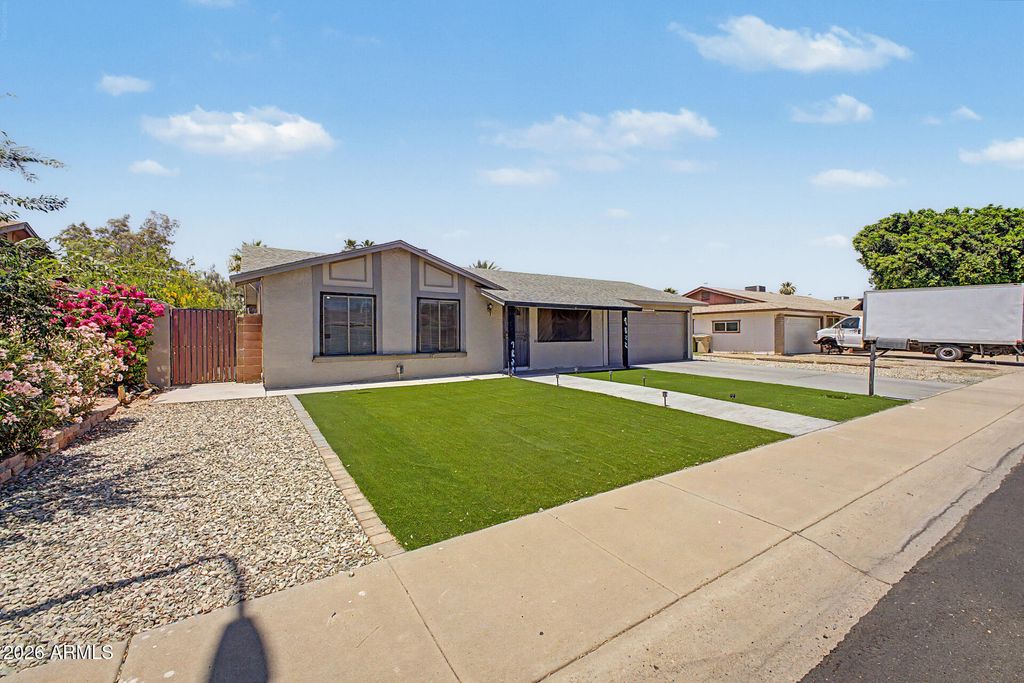 Photo of 9822 N 47th Drive, Glendale, AZ 85302 (MLS # 7029435)