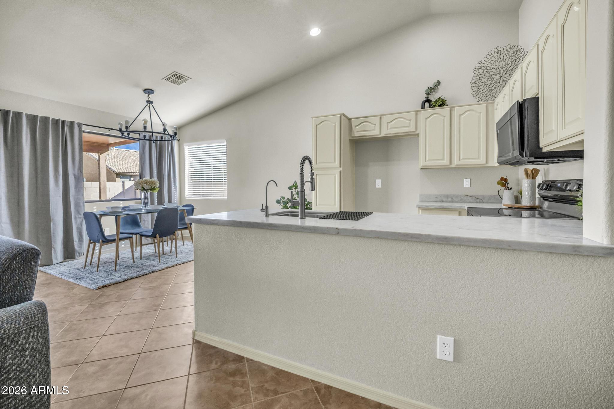 25211 S BRIARCREST Drive