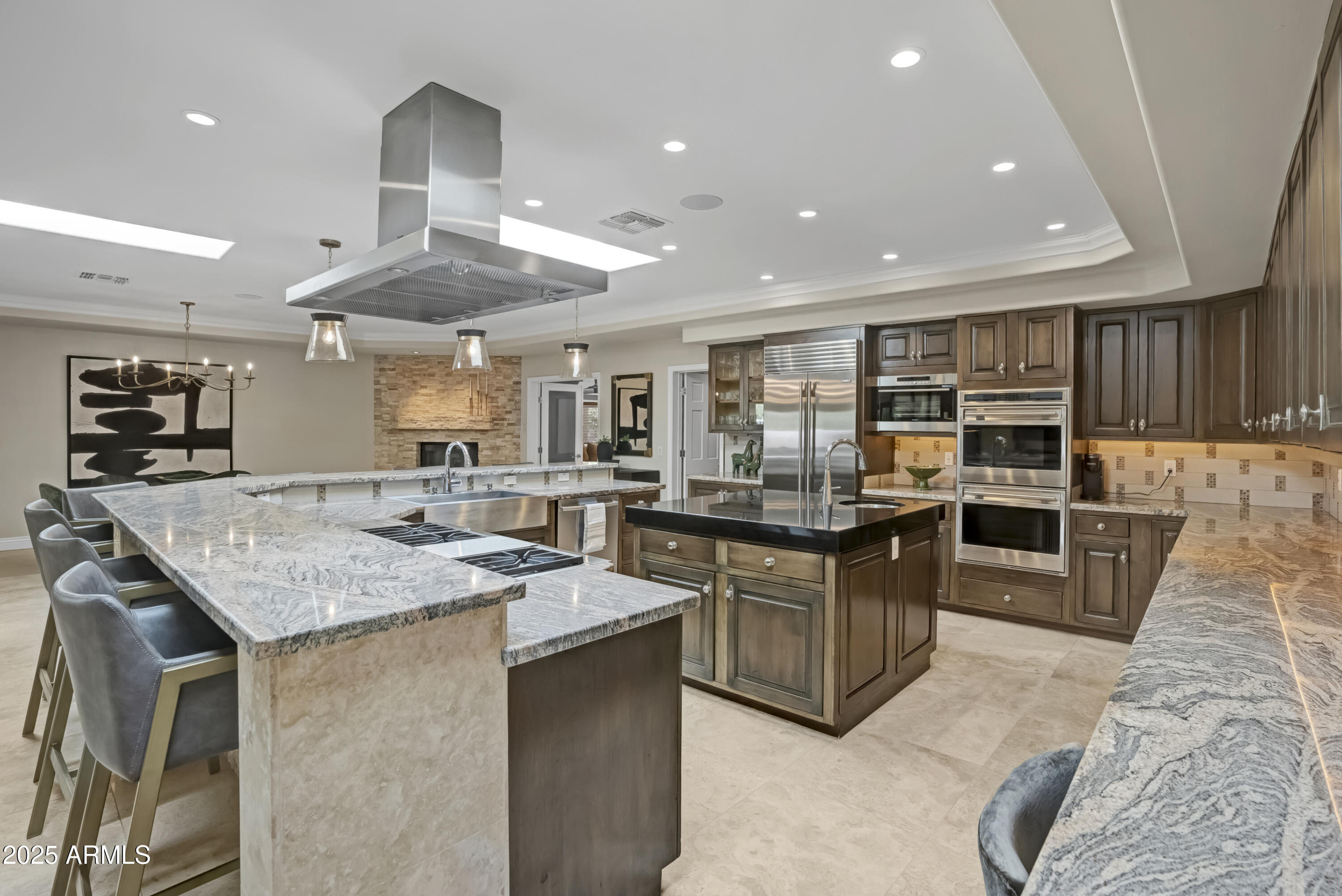 9236 N 52ND Place