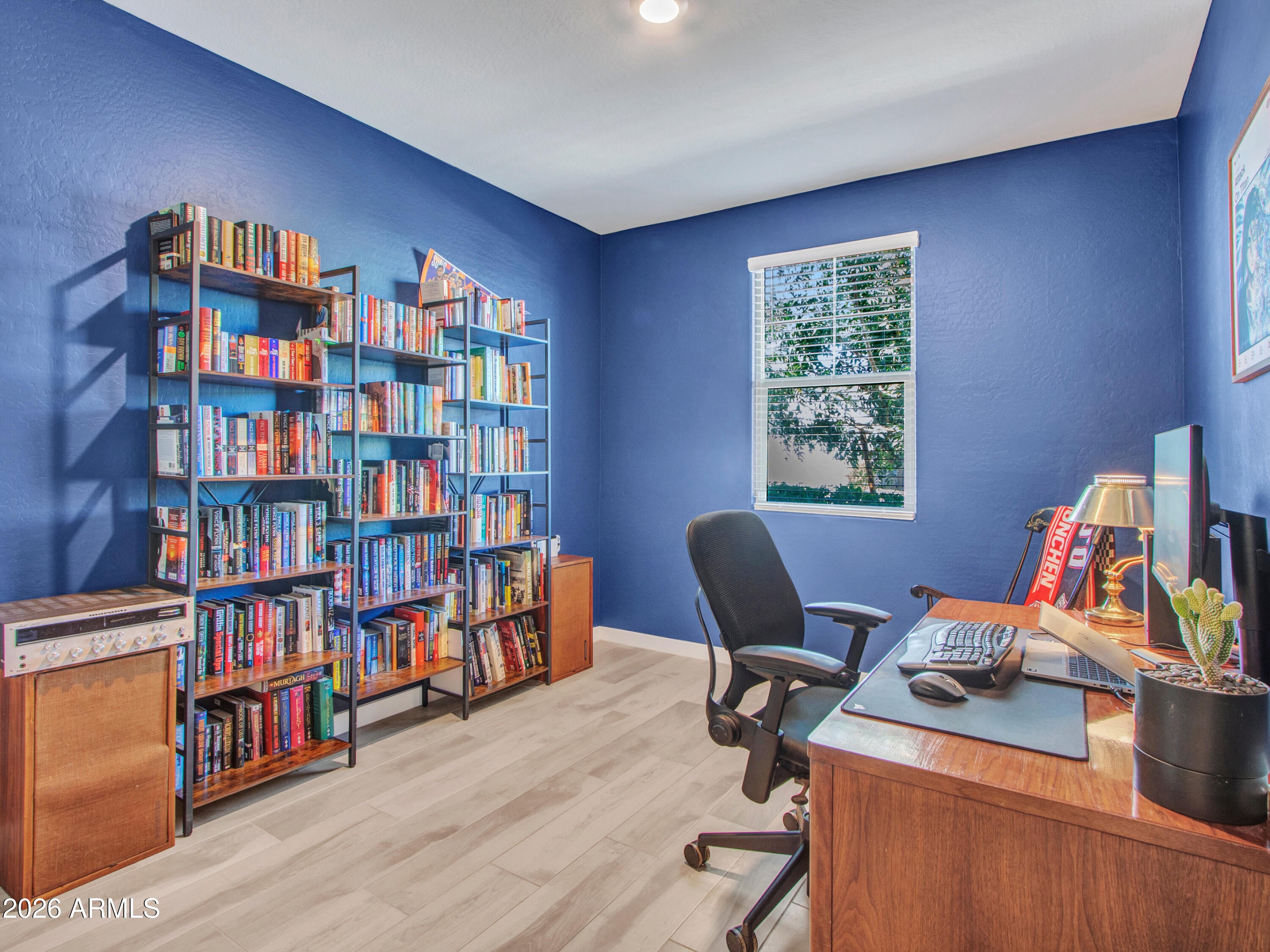 16819 W ECHO Lane