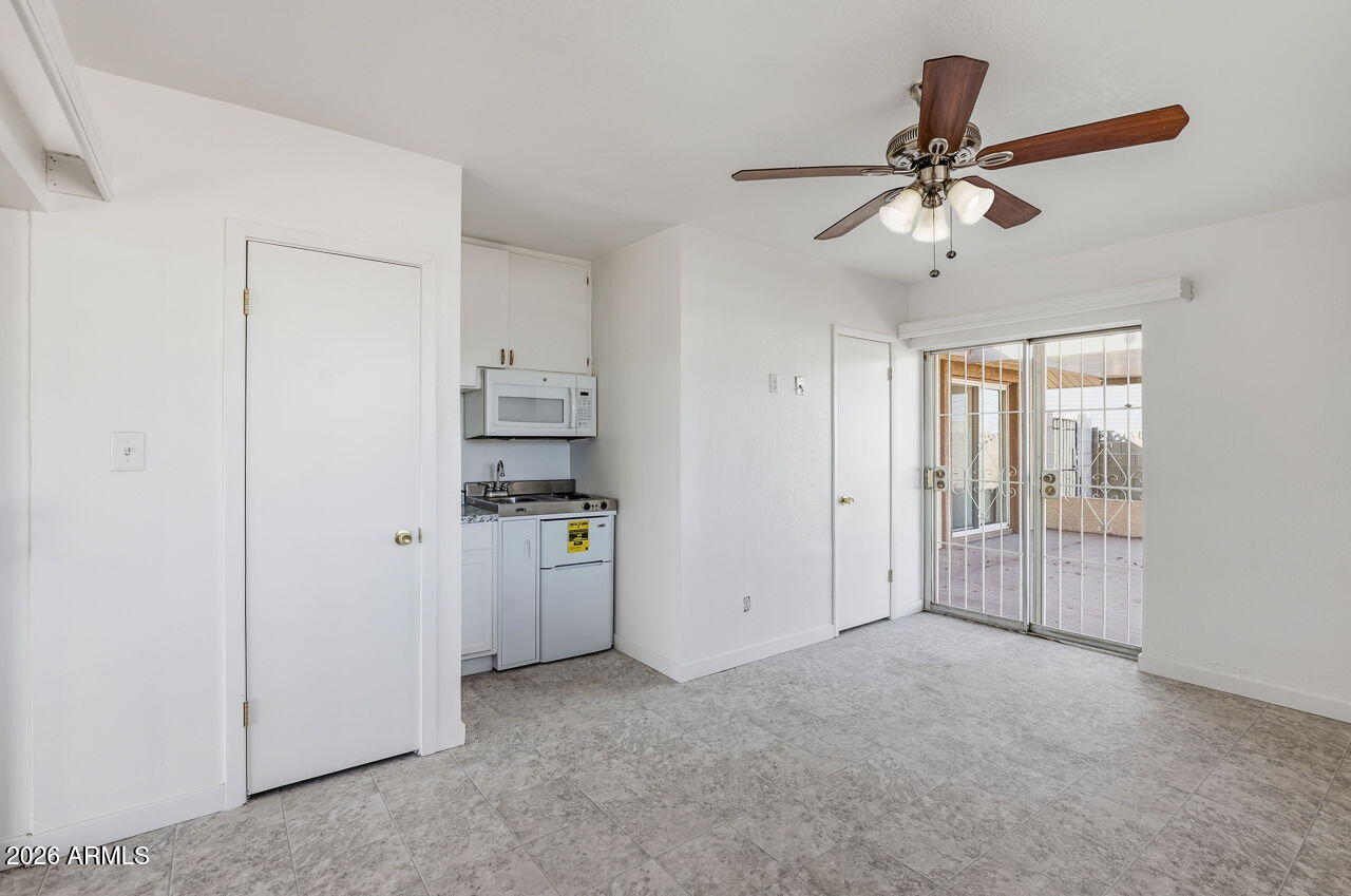 SUN CITY 3 LOT 1331-1599 TRACTS 79 DEFG - Residential