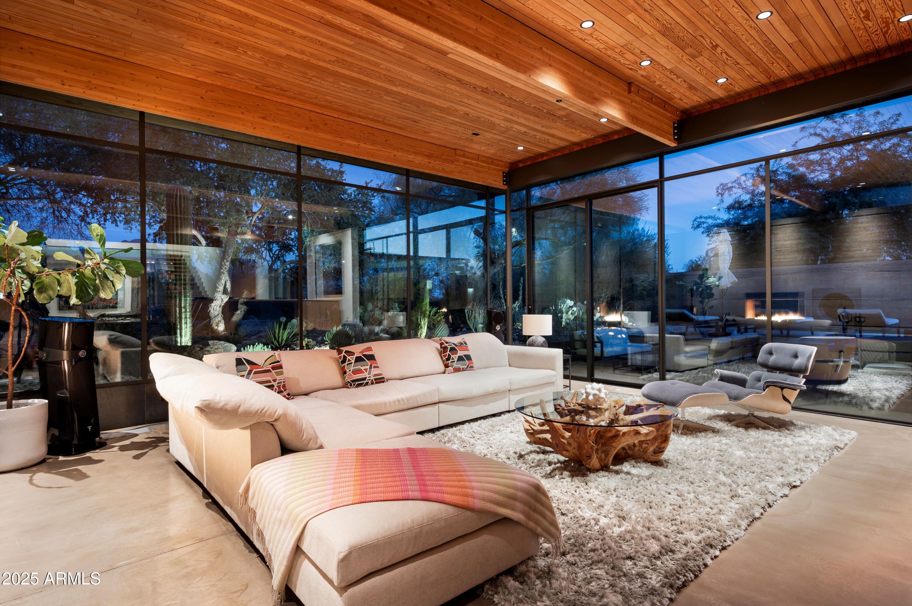 5555 N Camino del Contento --