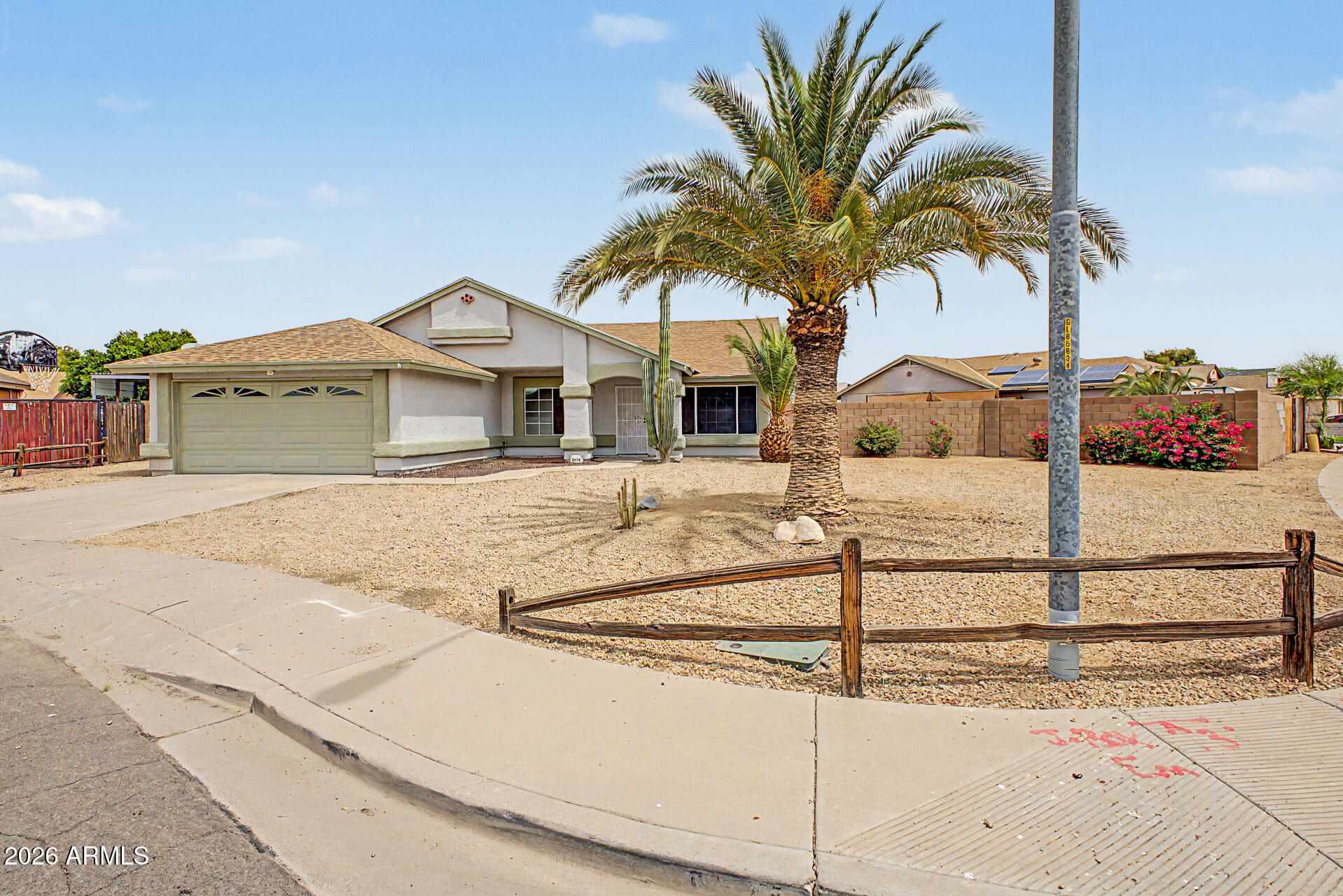 8554 W COLTER Street