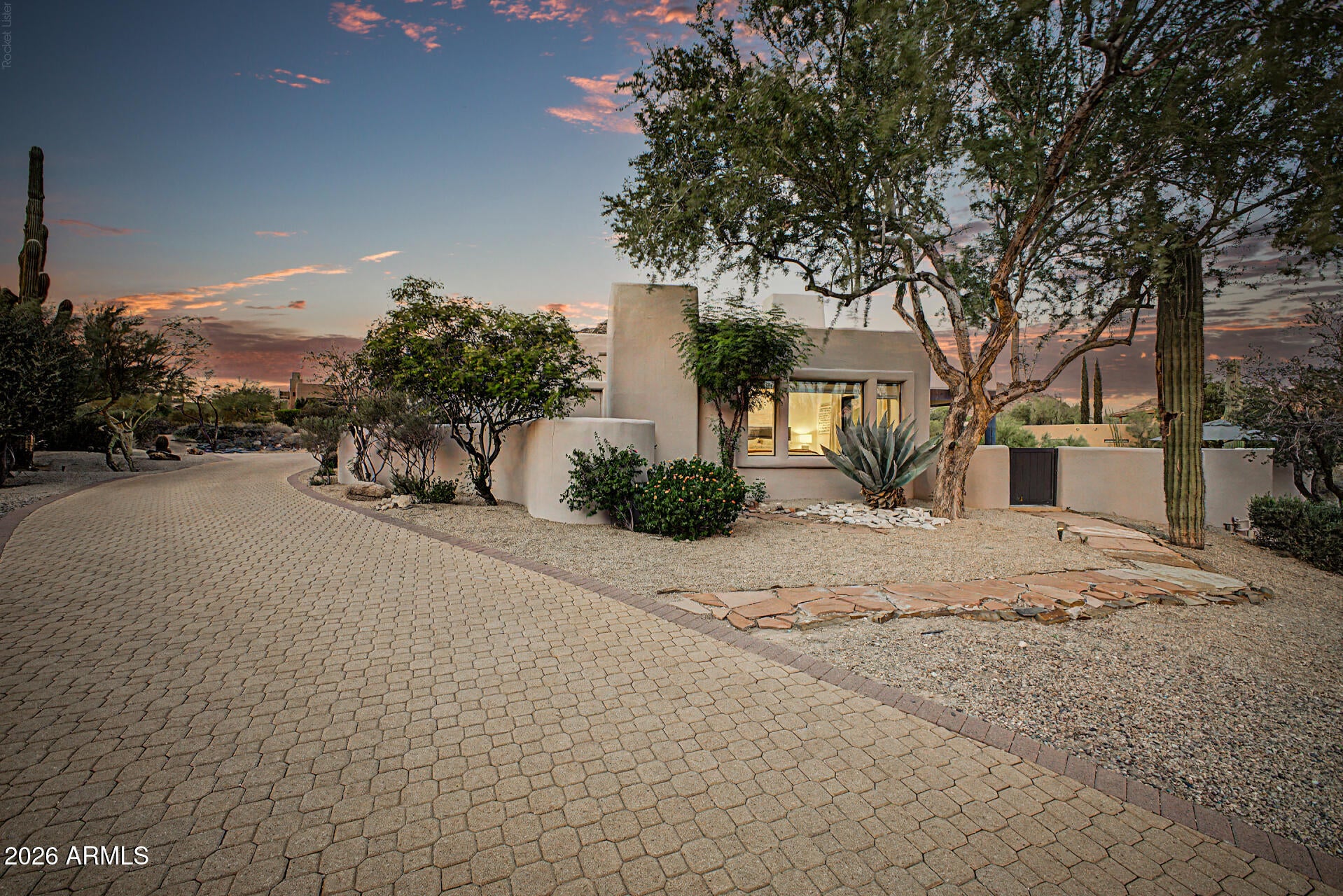 10801 E HAPPY VALLEY Road 72