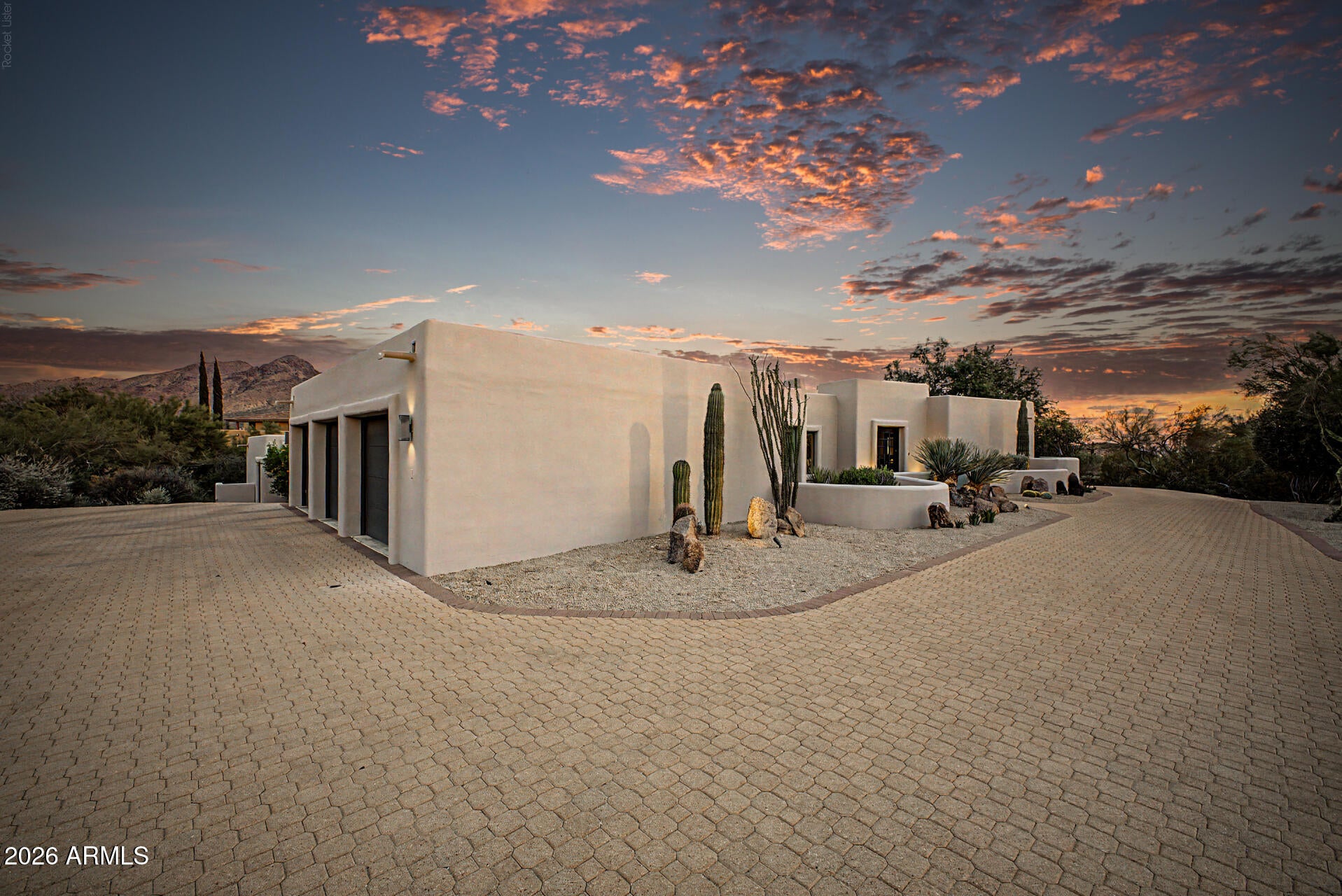 10801 E HAPPY VALLEY Road 72