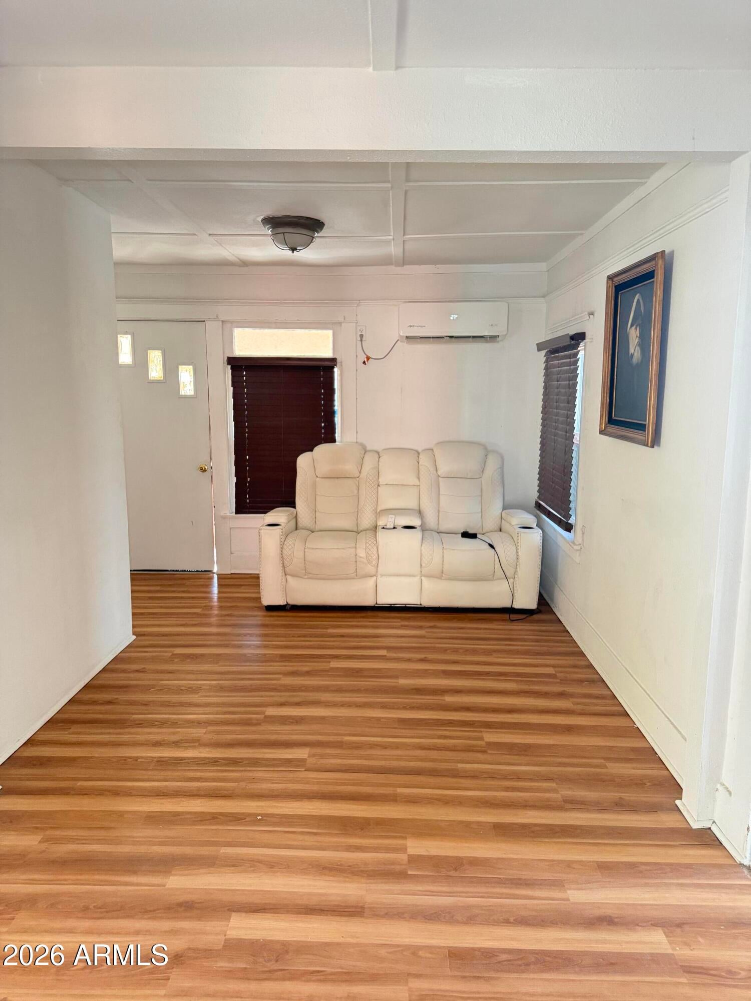 121 W ESTRELLA Avenue