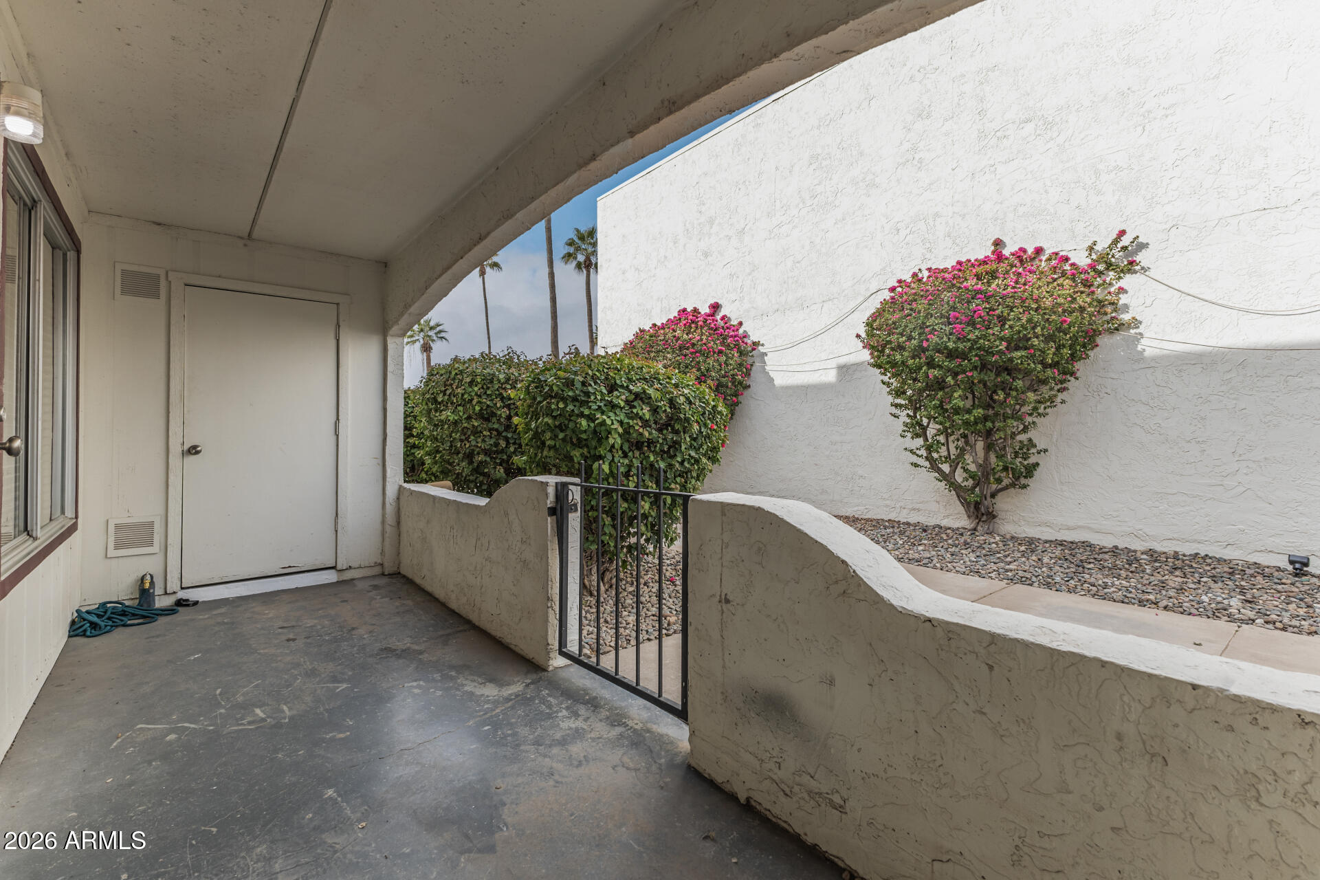 240 S OLD LITCHFIELD Road 122