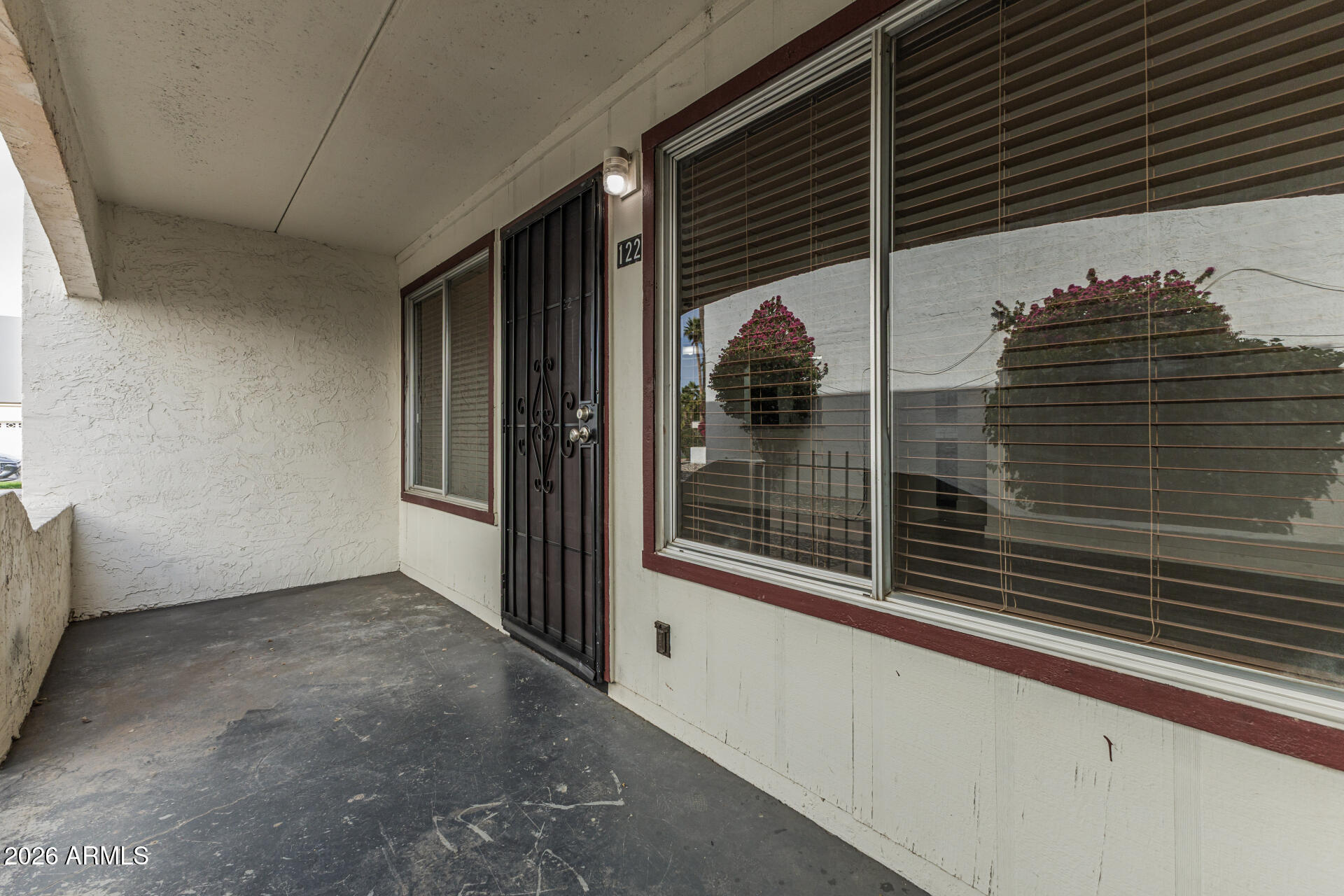 240 S OLD LITCHFIELD Road 122