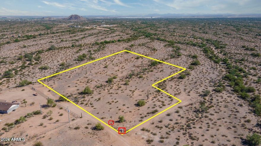 Well Water & Electric - Exceptional Investment Opportunity!
Approx. 4.06 acres available, offering the flexibility to remain as one parcel or be subdivided into three separate parcels. The property includes three well connections, along with existing electric--an increasingly rare and valuable find.

Enjoy beautiful mountain views and a convenient location just 25 minutes from Maricopa and Casa Grande. Vacant land in the area is selling quickly, and properties with water and electric at this price point are hard to find.