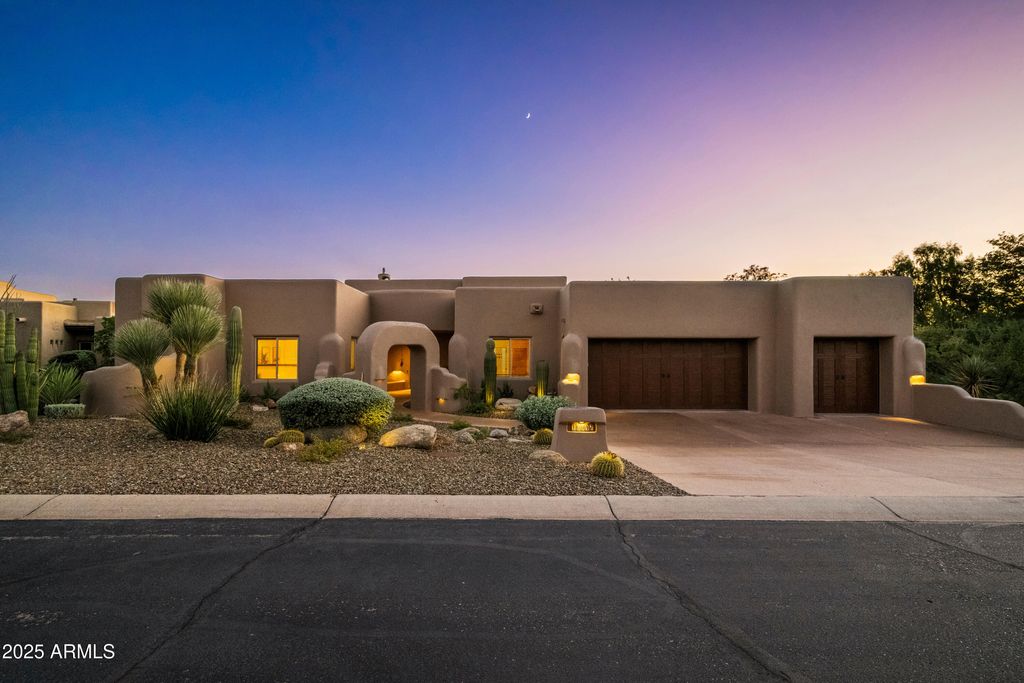 Photo of 10947 E Sutherland Way, Scottsdale, AZ 85262 (MLS # 6947317)