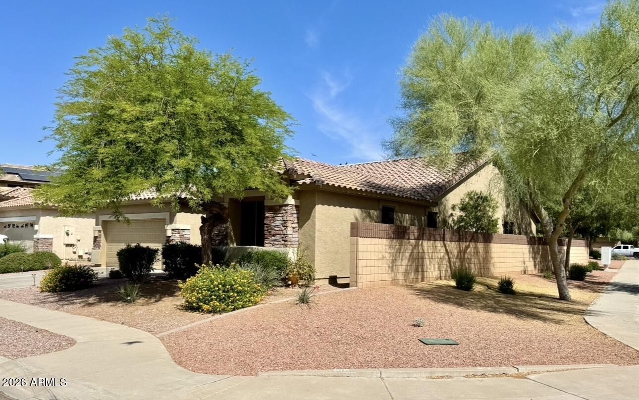 16824 W BRISTOL Lane