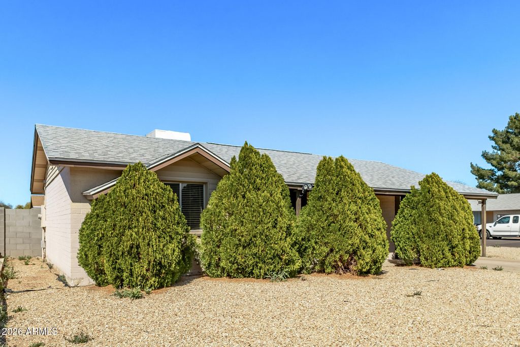 Photo of 7730 W Orange Drive, Glendale, AZ 85303 (MLS # 6994601)