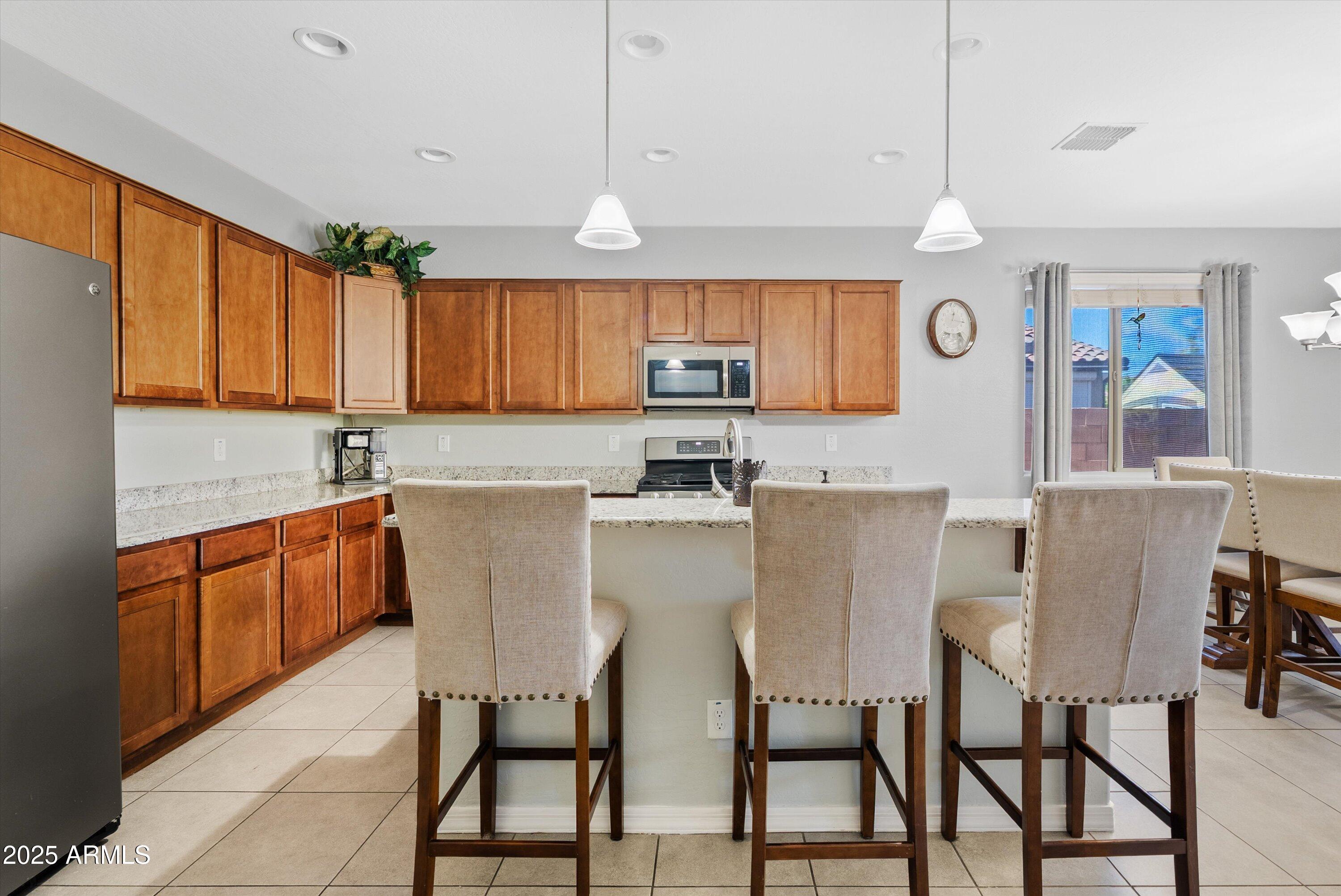 78 W WHITE OAK Avenue